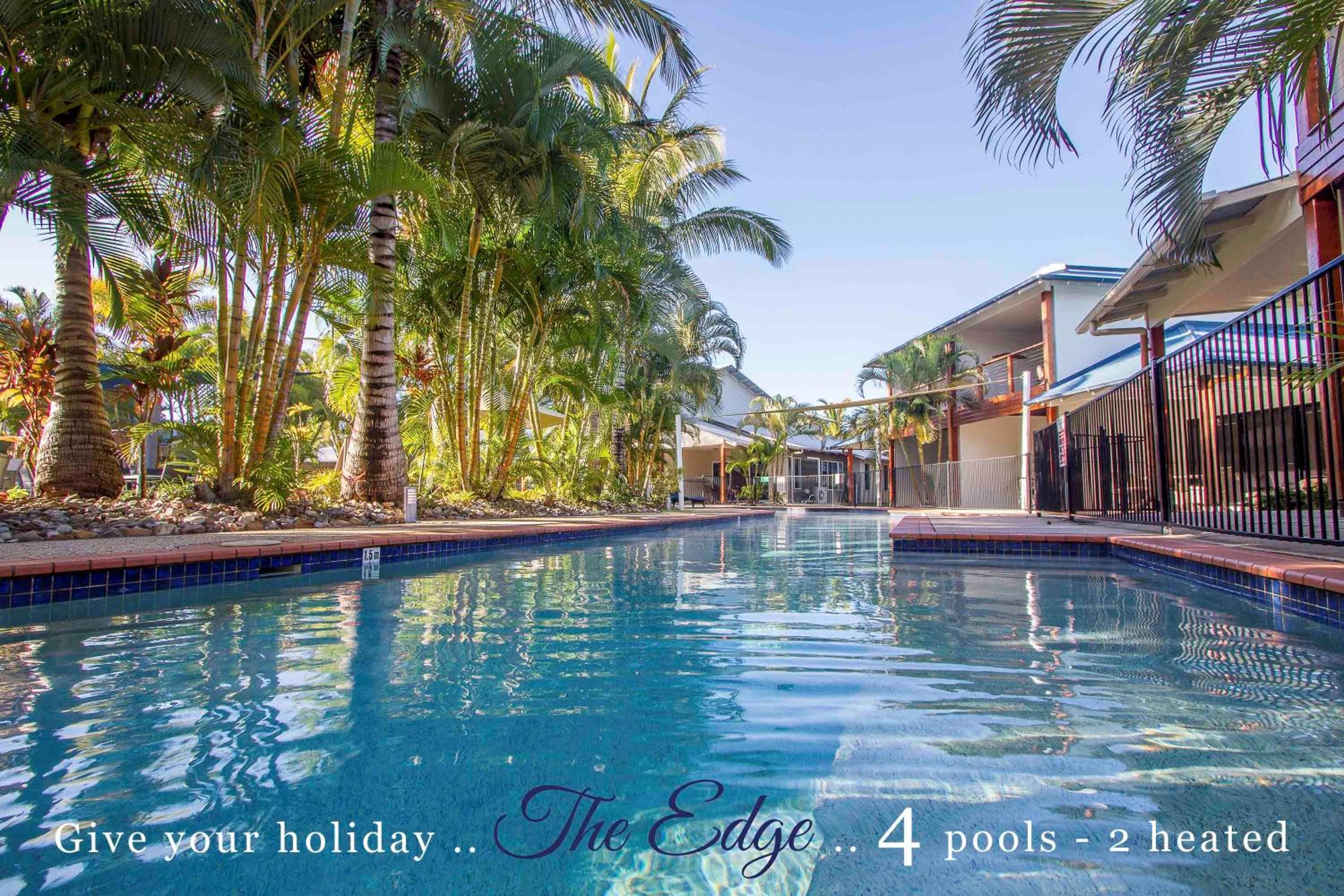 Two-Bedroom Poolside Villa photo 3