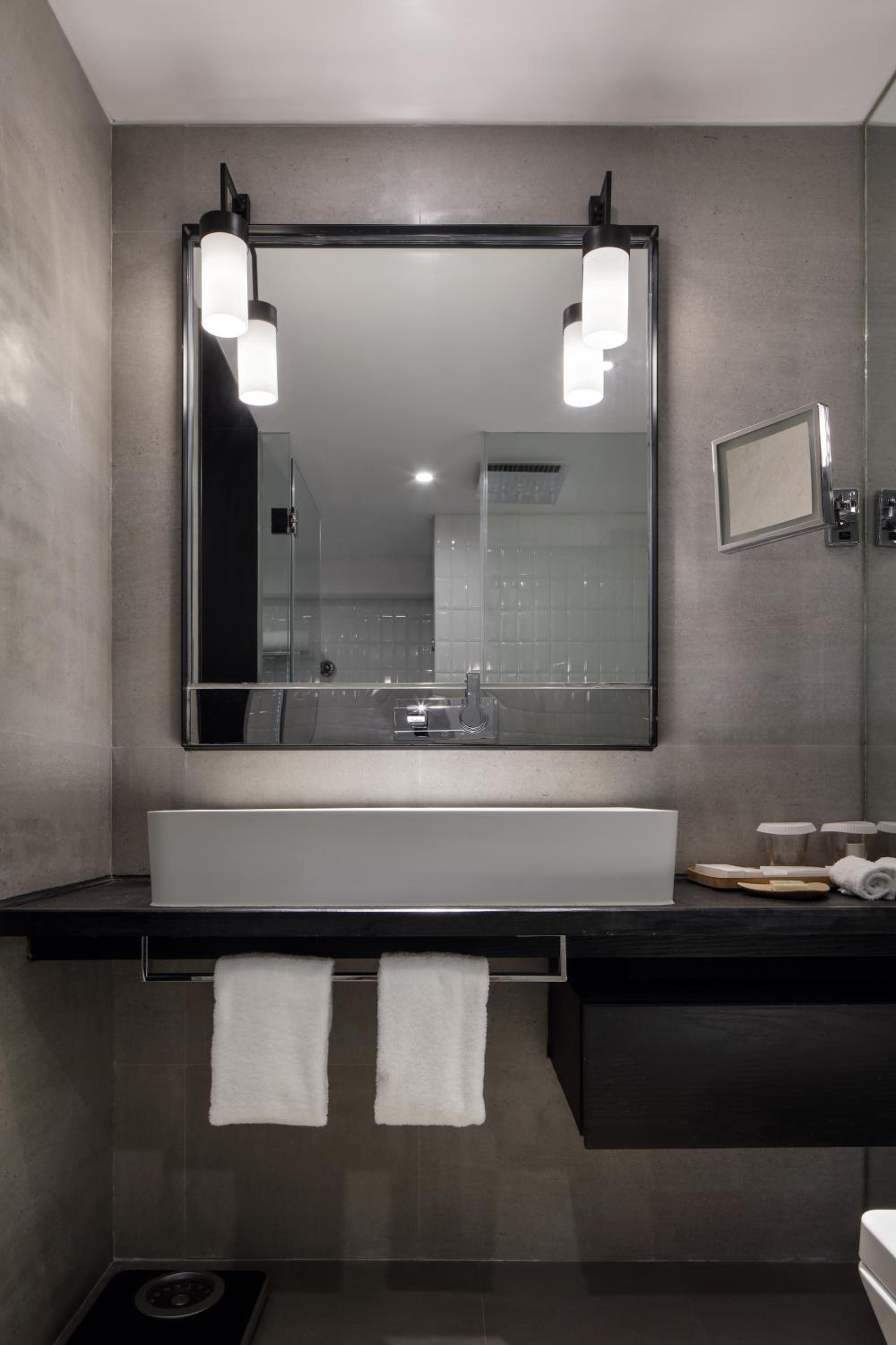 Double Room - Photo 6