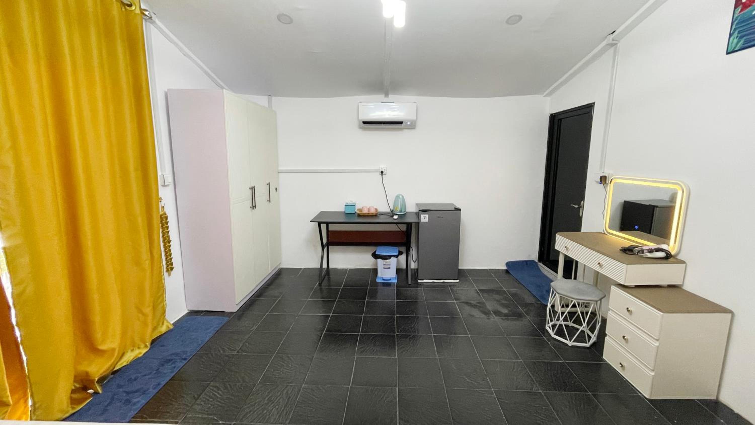 Deluxe Family Room - Photo 3