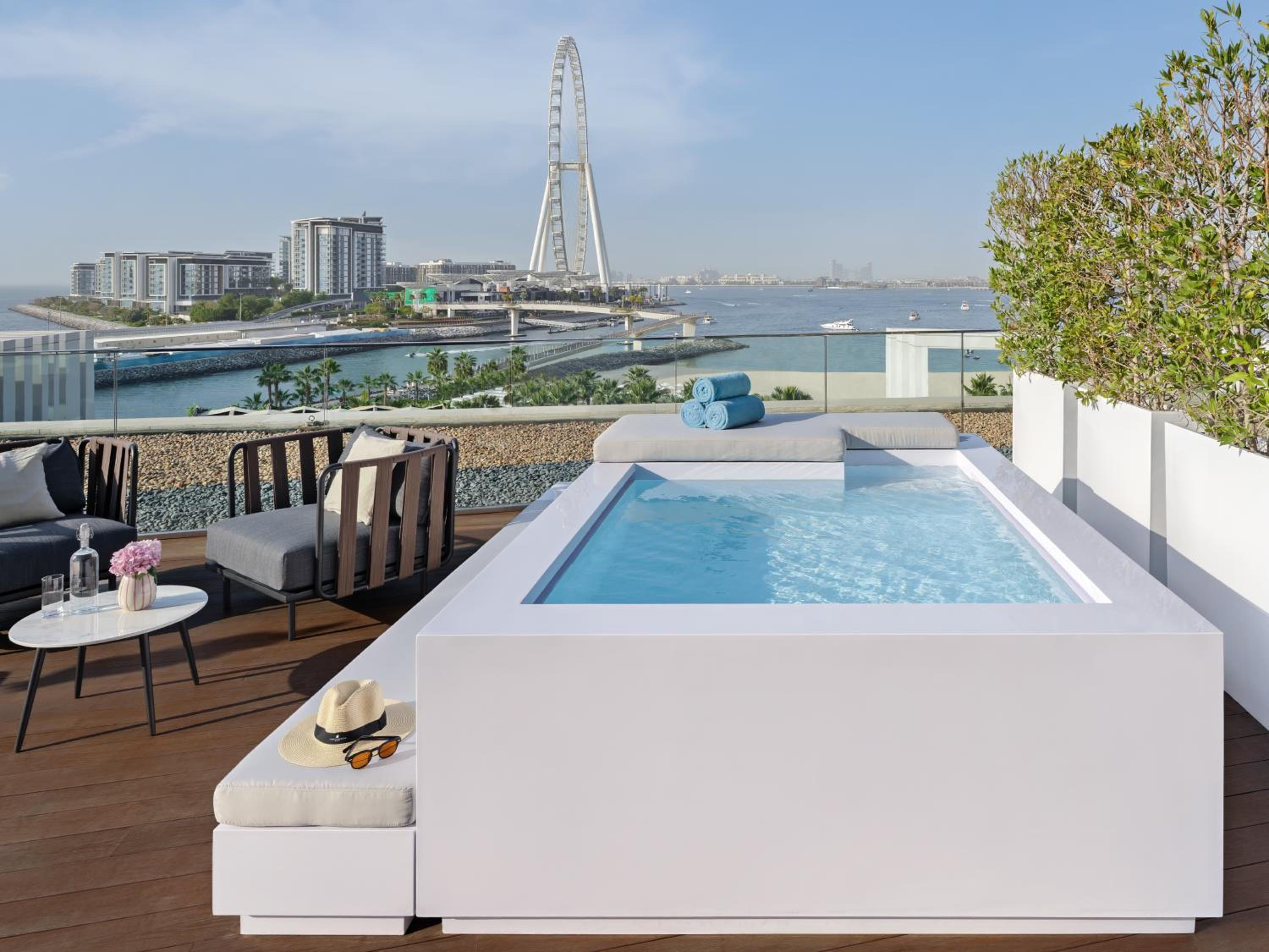 One Bedroom Jacuzzi Pool Sea View Suite with Balcony