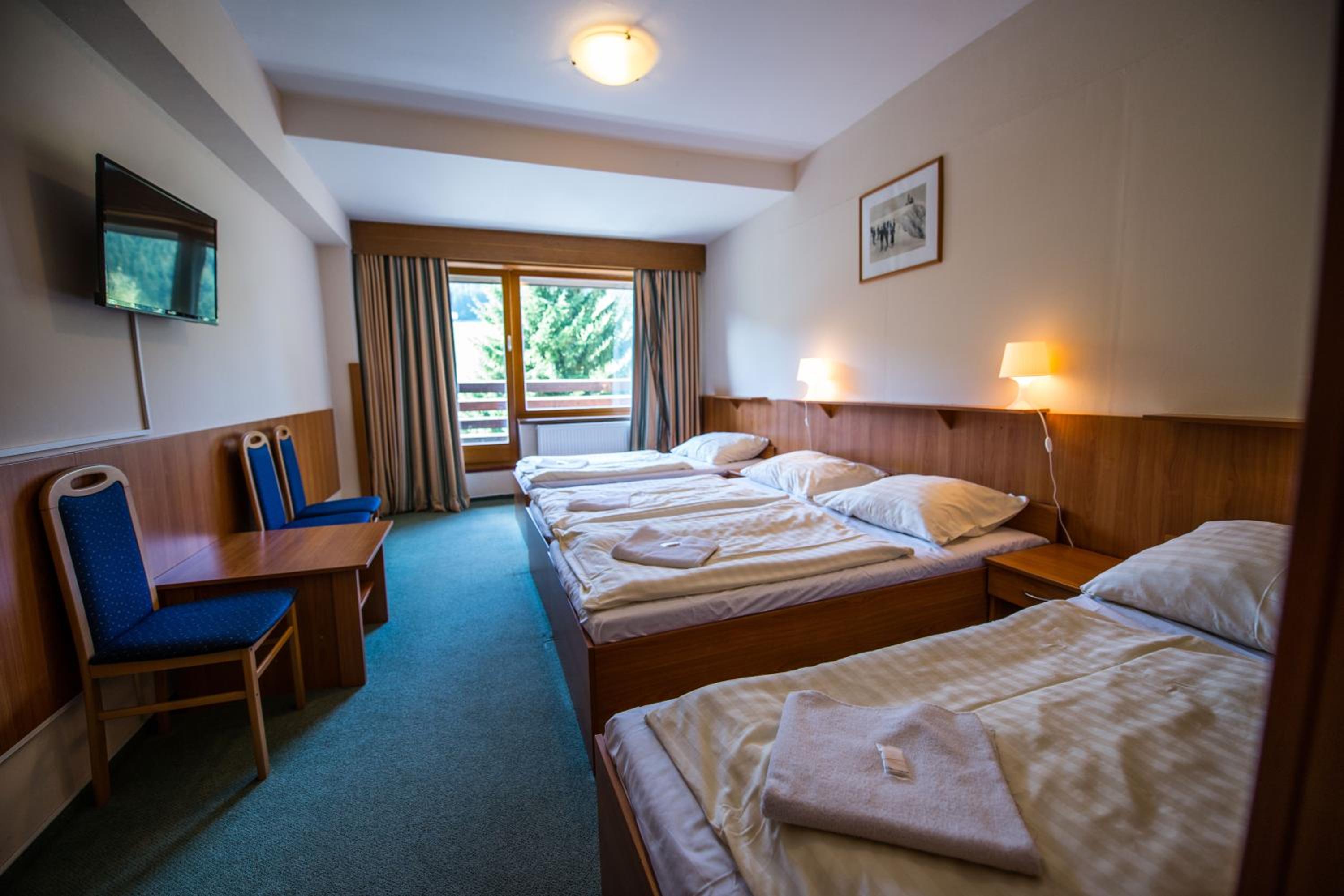 Quadruple Room with Balcony photo 3