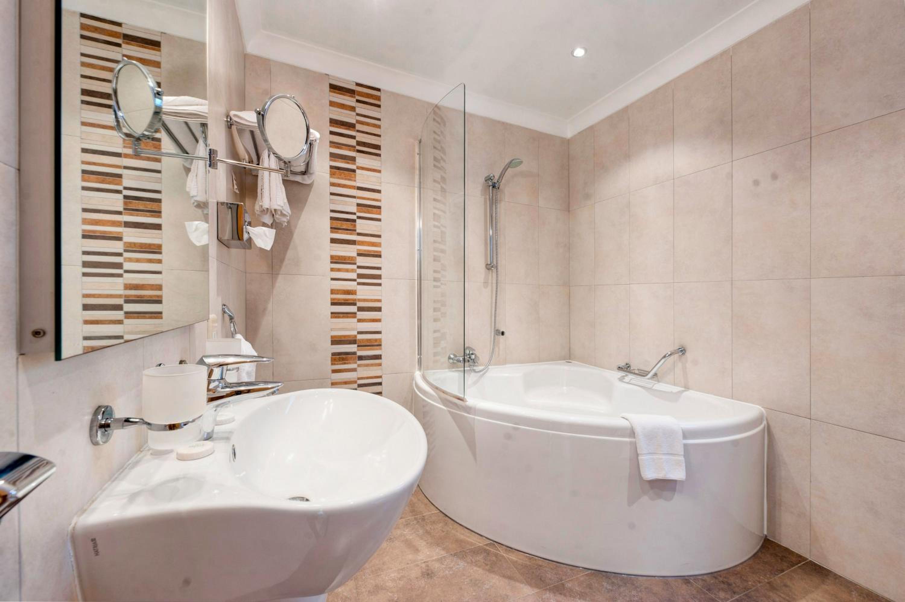 Junior Suite with Sea View - Photo 7