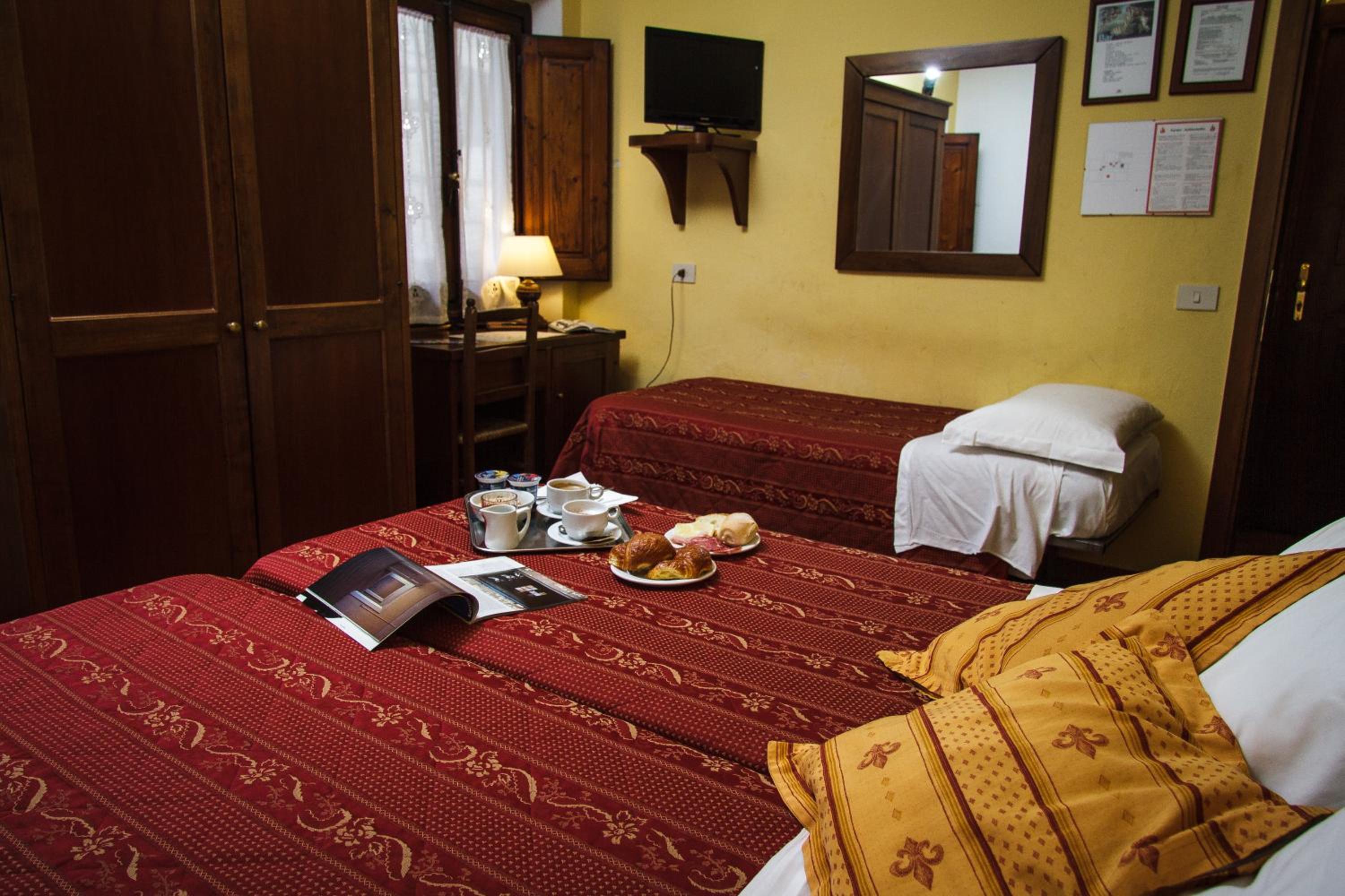 Triple Room photo 2