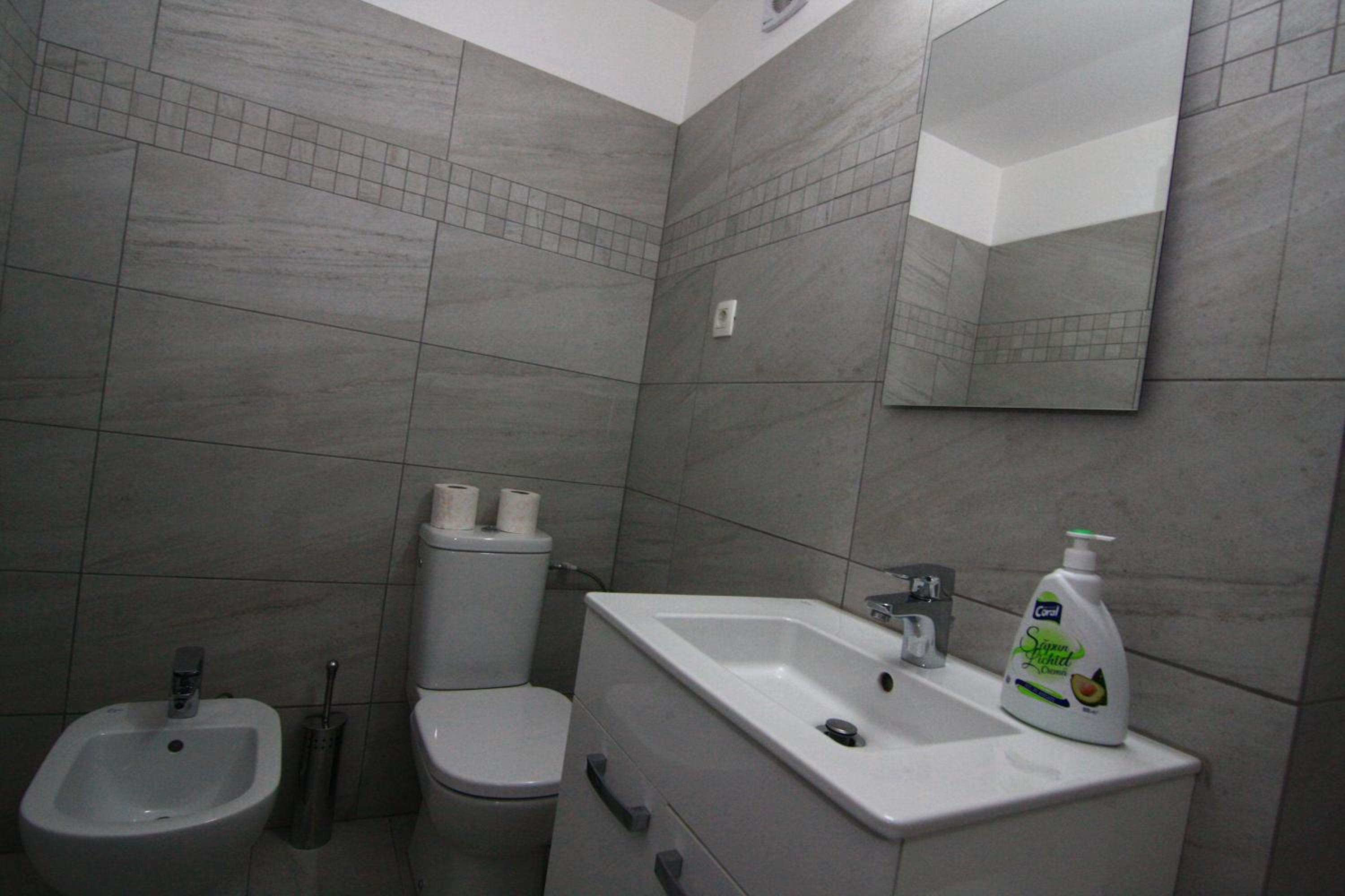 Standard One-Bedroom Apartment - Photo 7