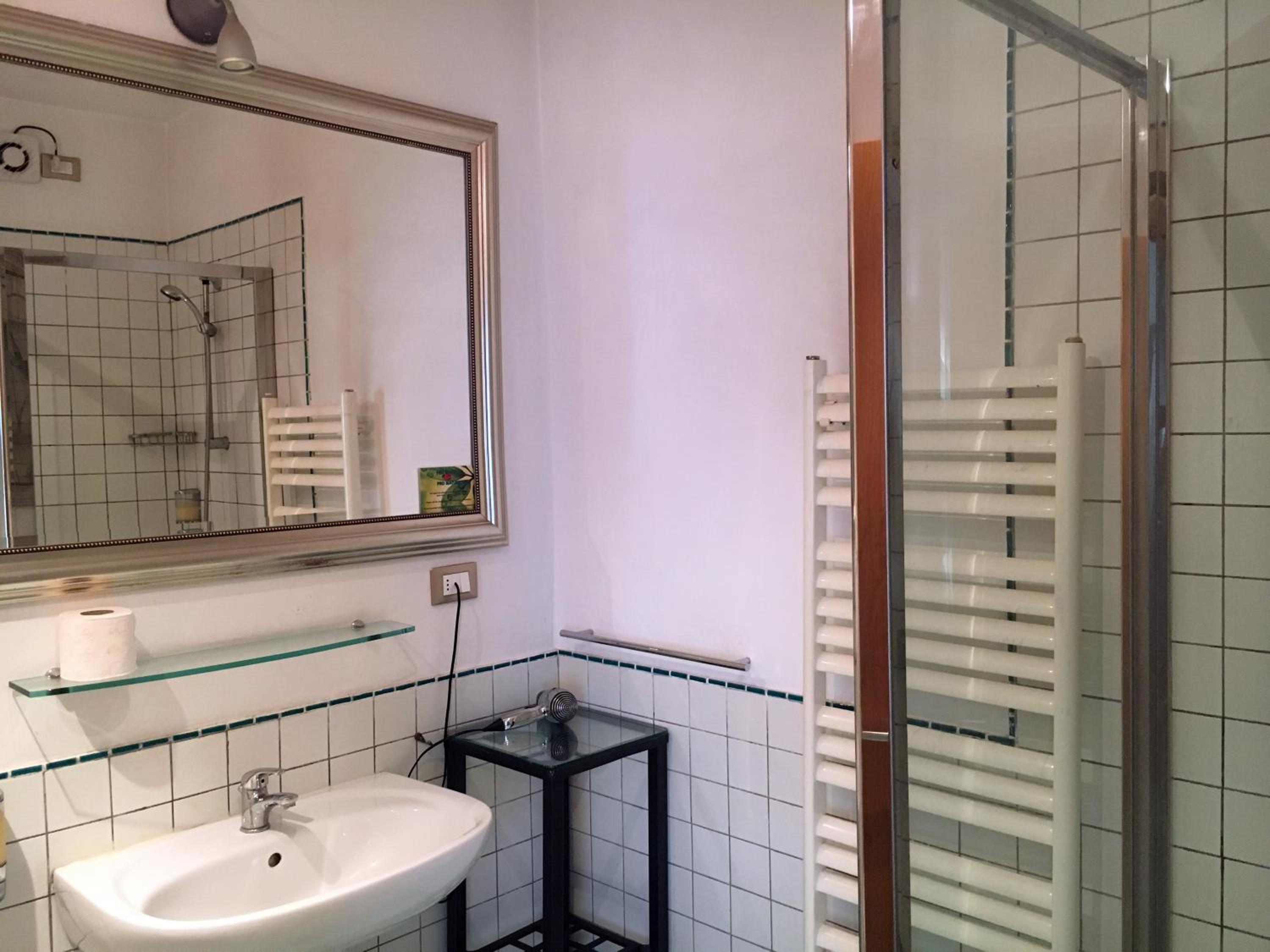 Standard One-Bedroom Apartment - Photo 32