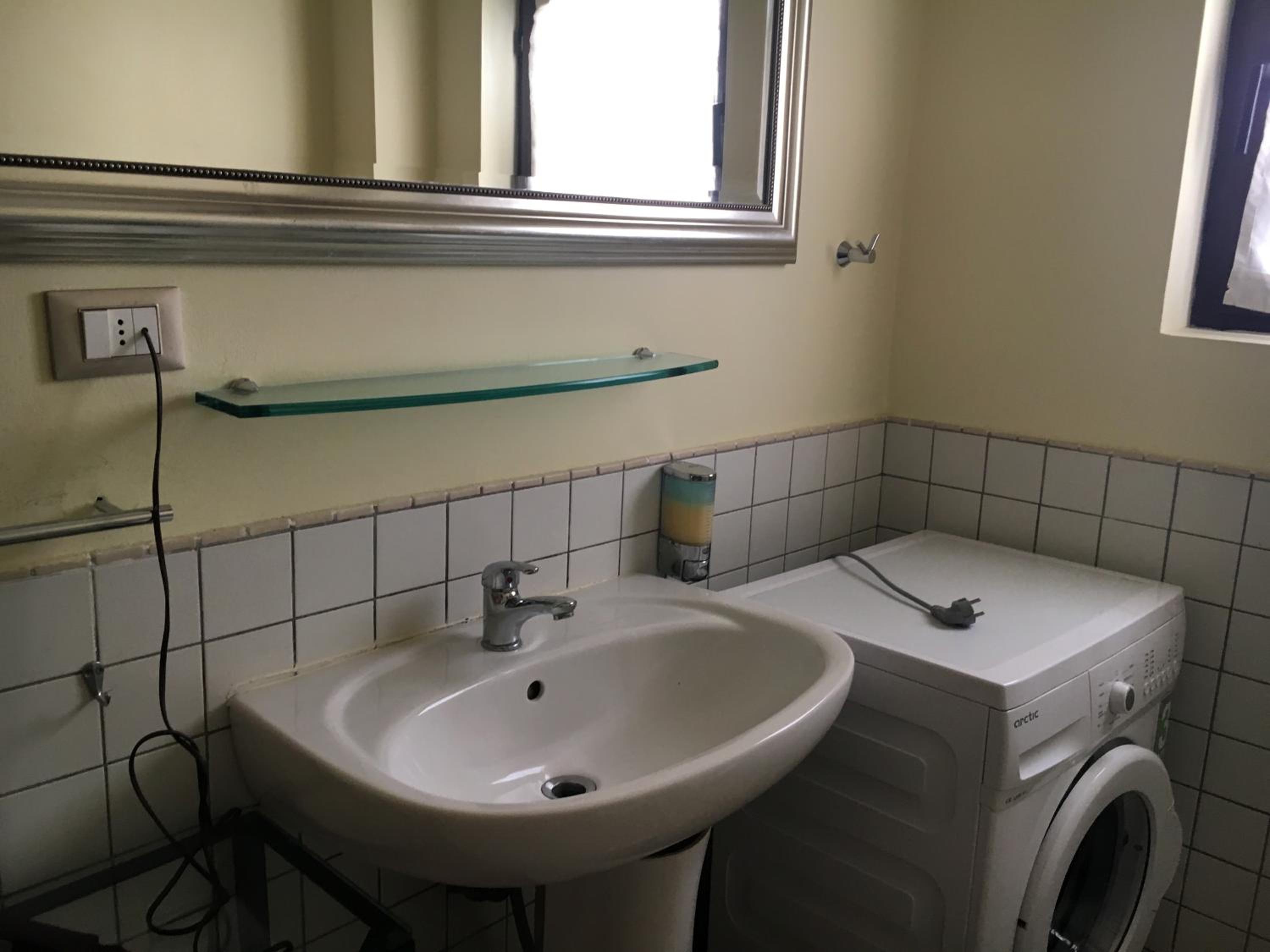 Standard One-Bedroom Apartment - Photo 12