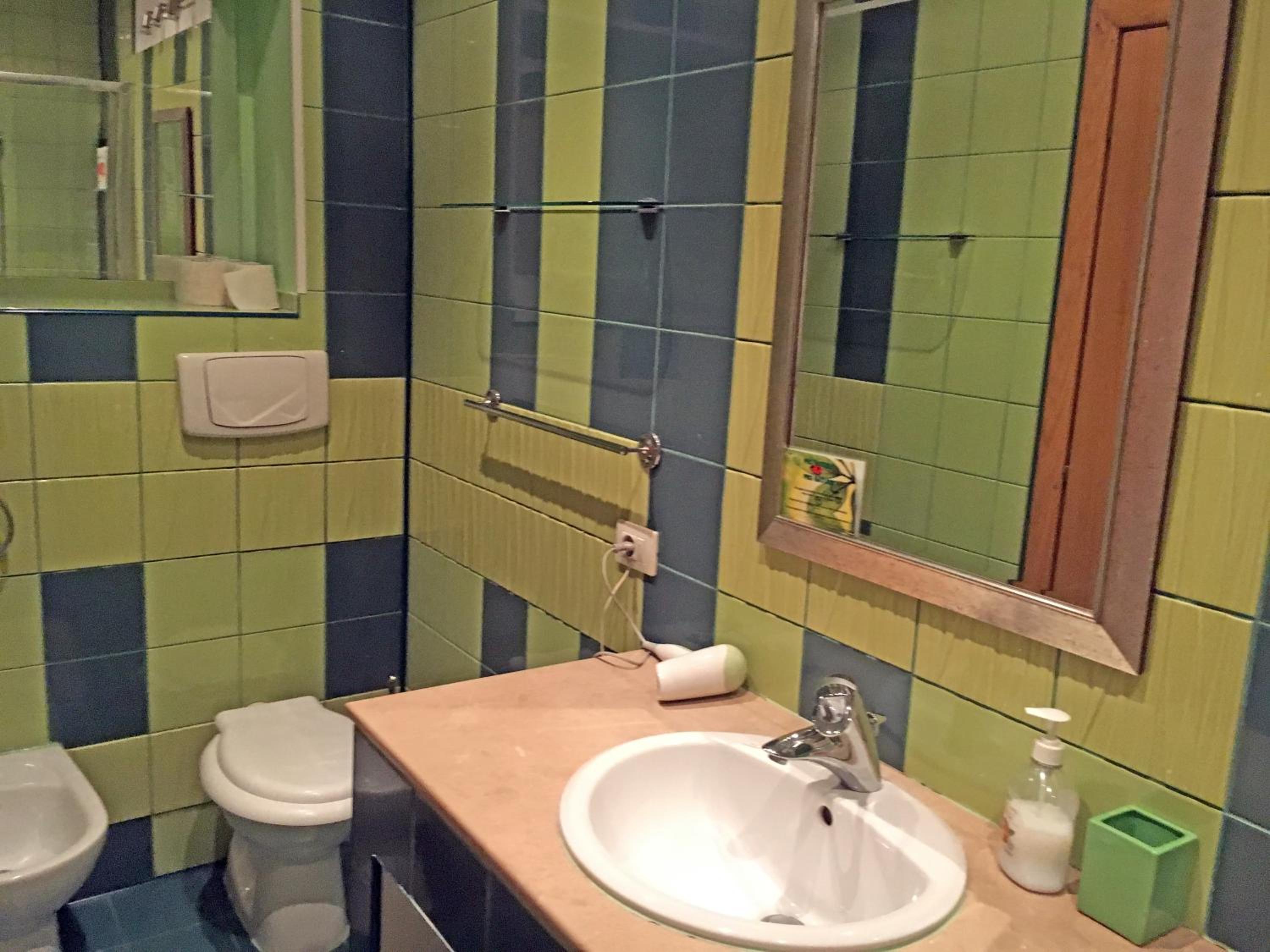 Standard One-Bedroom Apartment - Photo 16