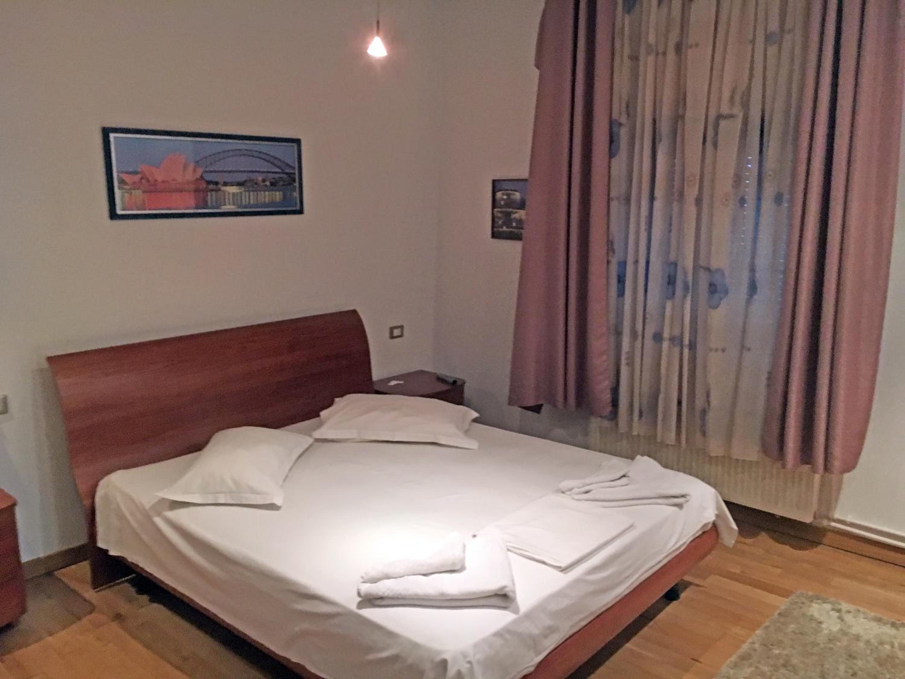 Standard One-Bedroom Apartment - Photo 17