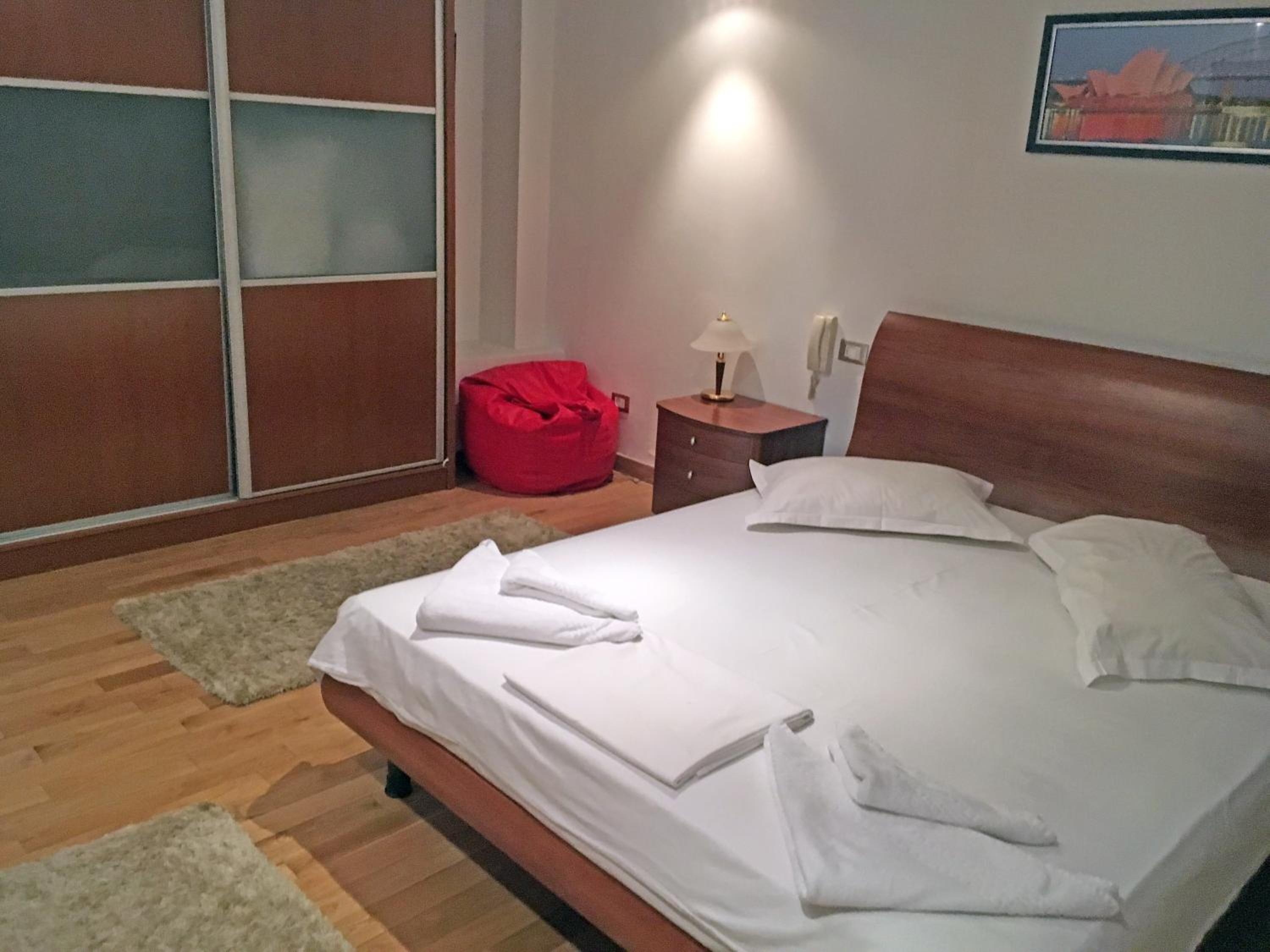Standard One-Bedroom Apartment - Photo 30