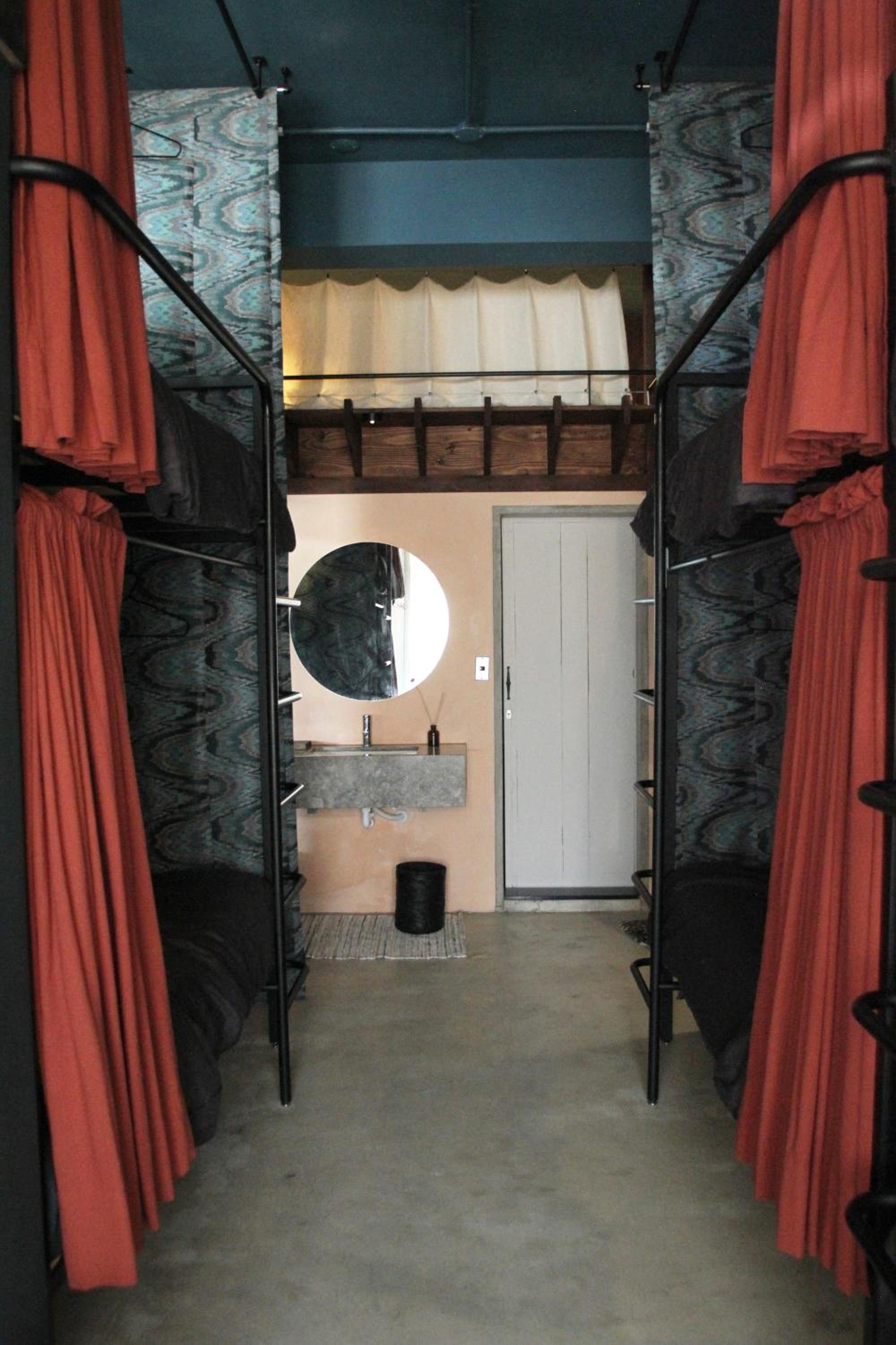 Bunk Bed In Mixed Dormitory Room photo 3