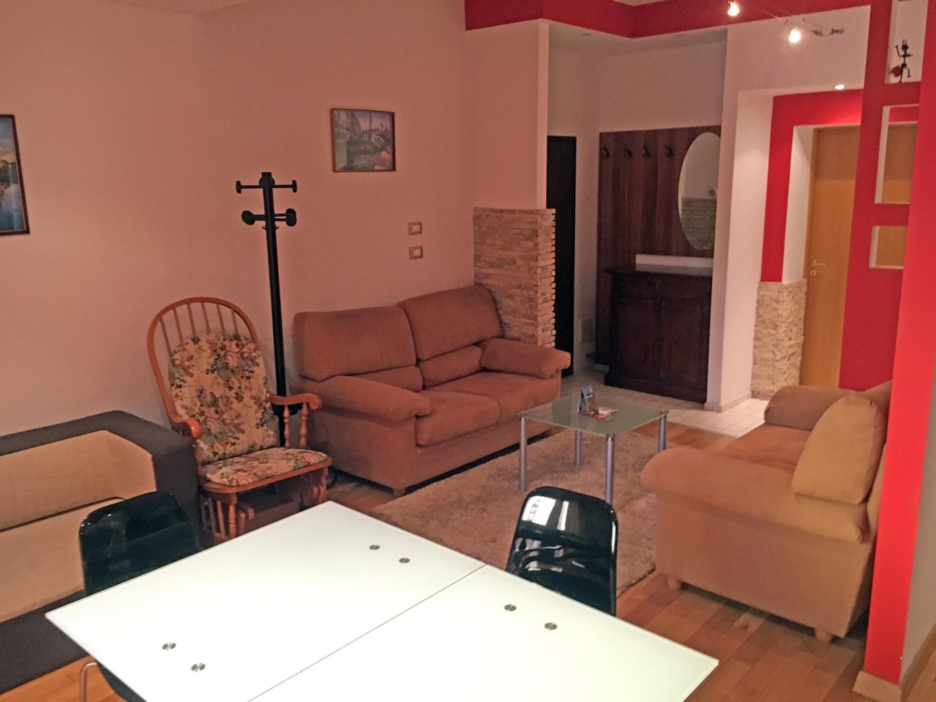 Standard One-Bedroom Apartment - Photo 25