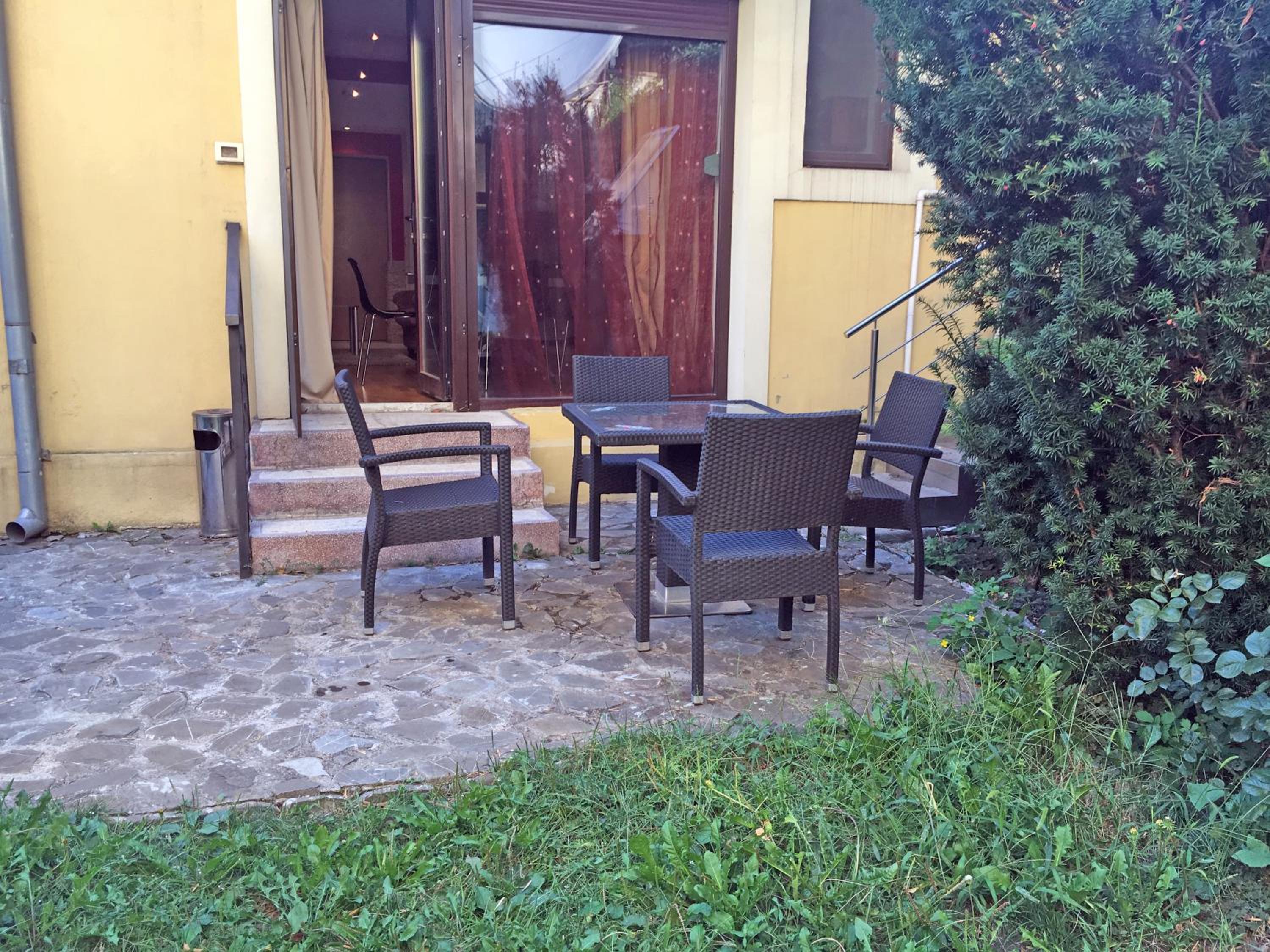 Standard One-Bedroom Apartment - Photo 27