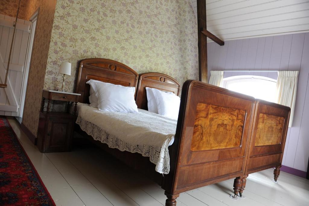 Twin Room with Private Bathroom photo 1