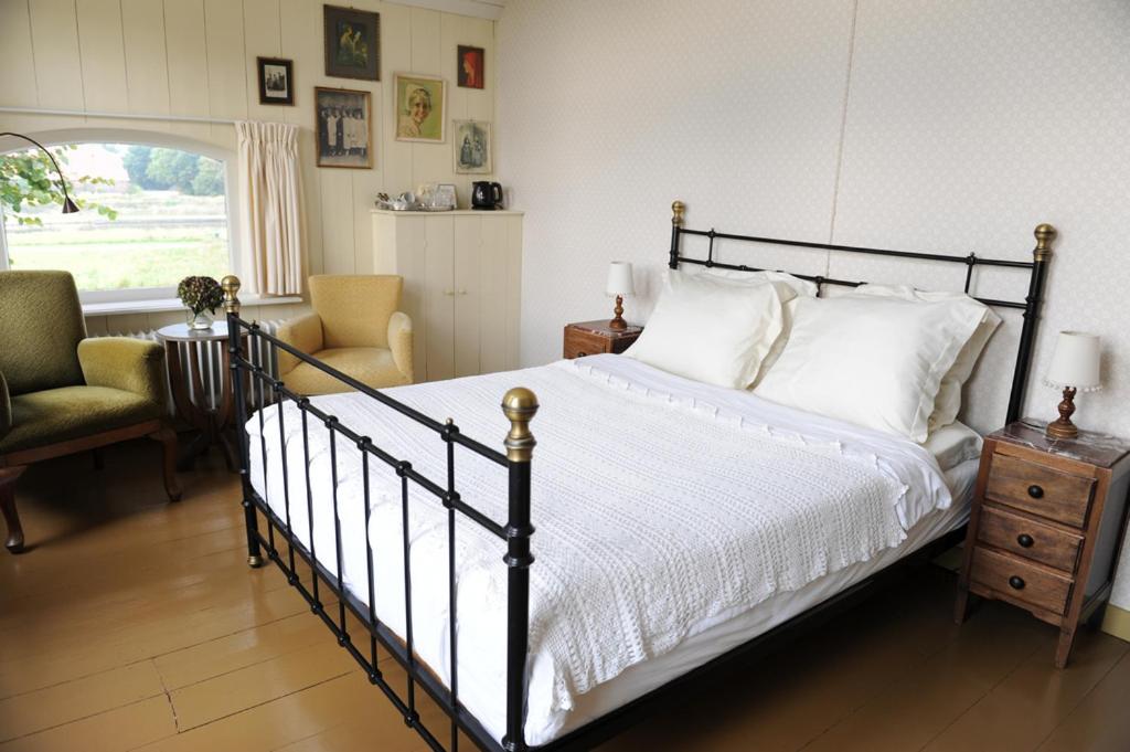 Double Room with Lake View photo 3