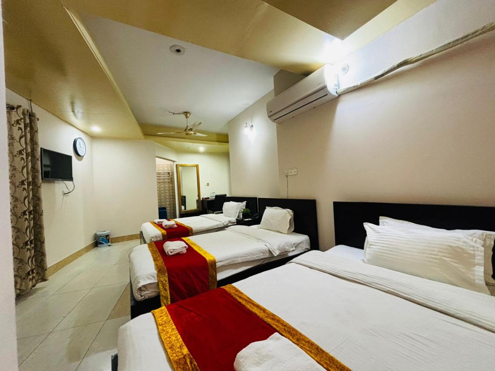 Deluxe Triple Room
