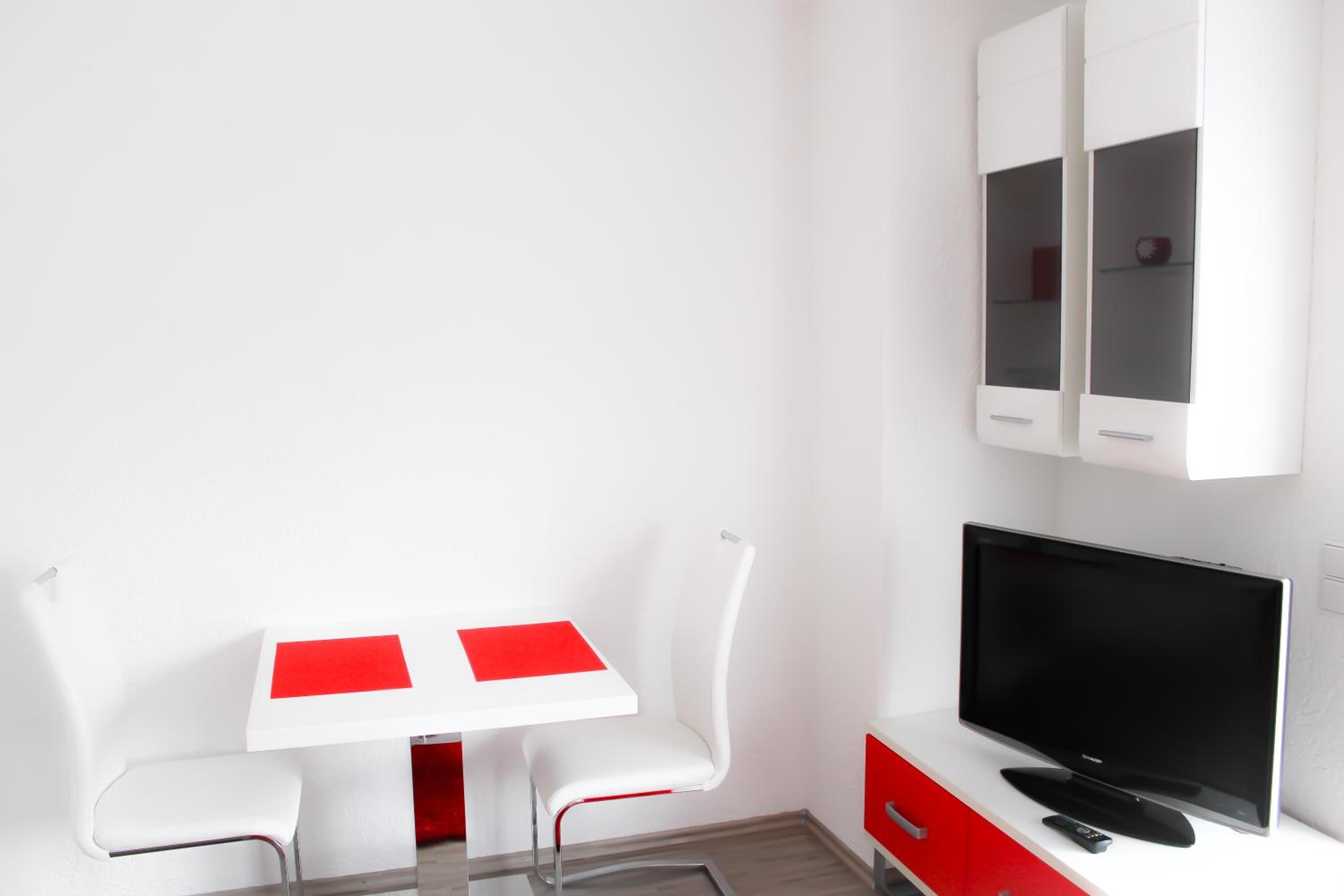 Apartment with Balcony photo 3