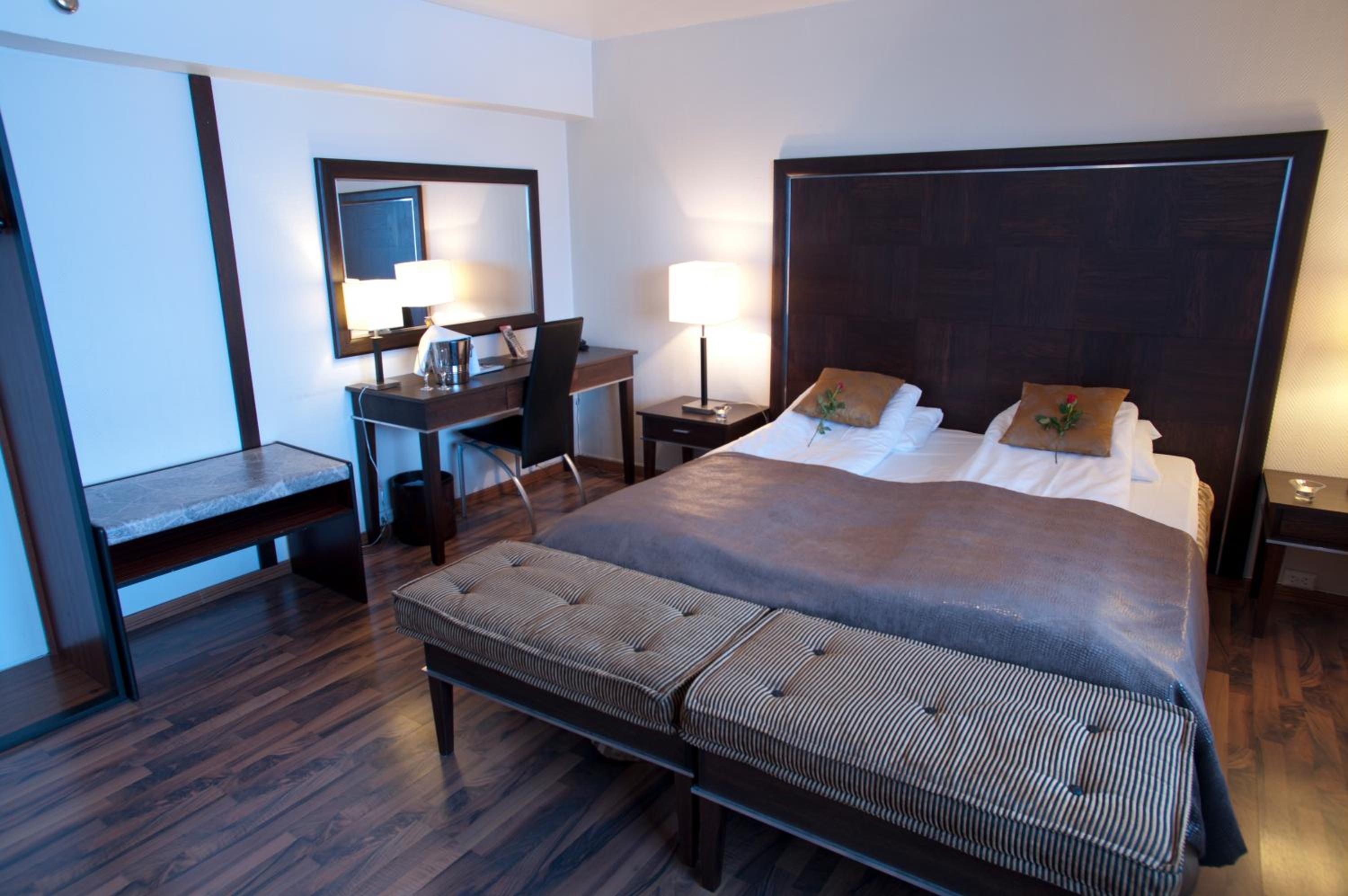 Suite - Photo 7