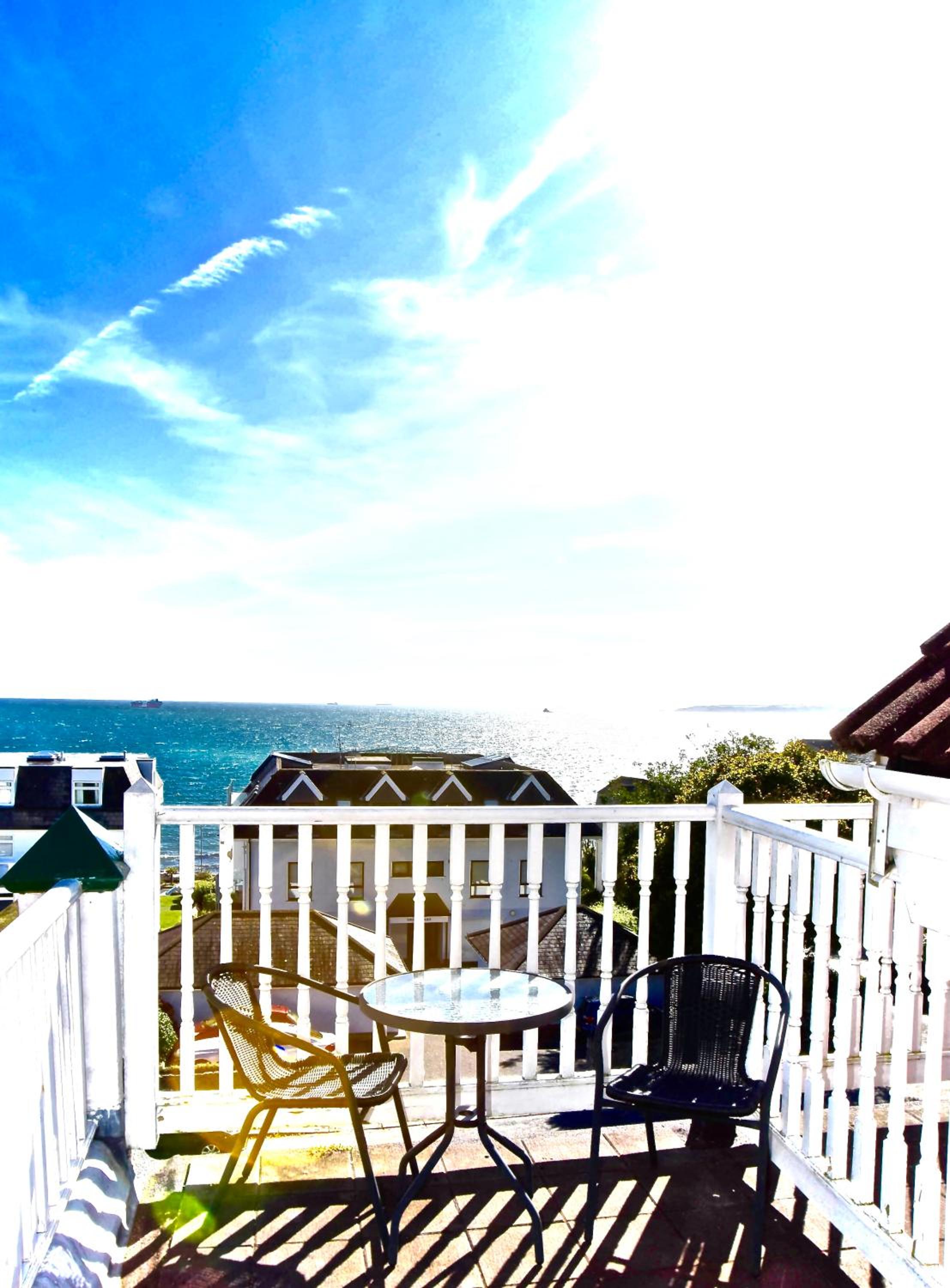 Deluxe Double Room with Balcony and Sea View photo 2