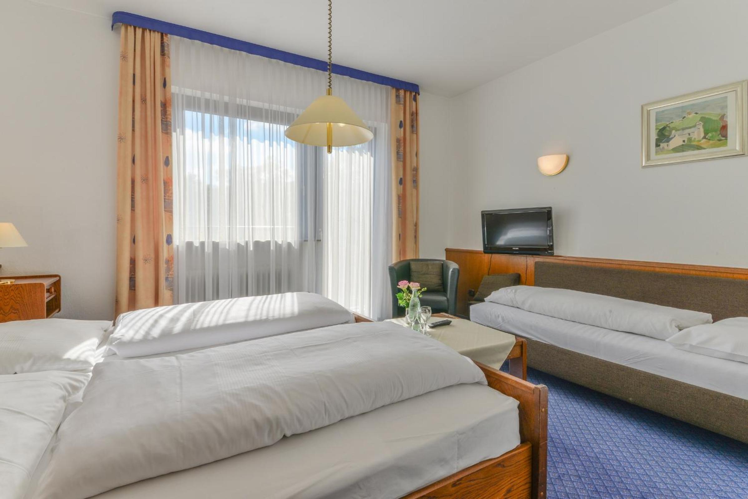 Triple Room with Garden View photo 1