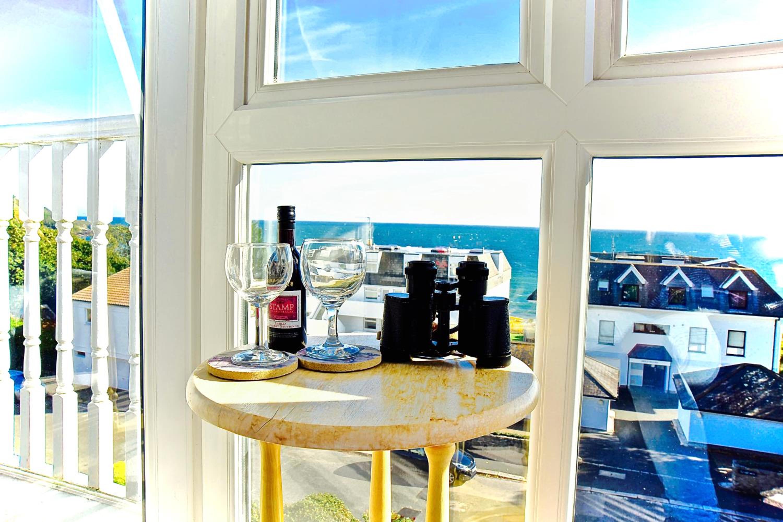 Deluxe Double Room with Balcony and Sea View photo 3