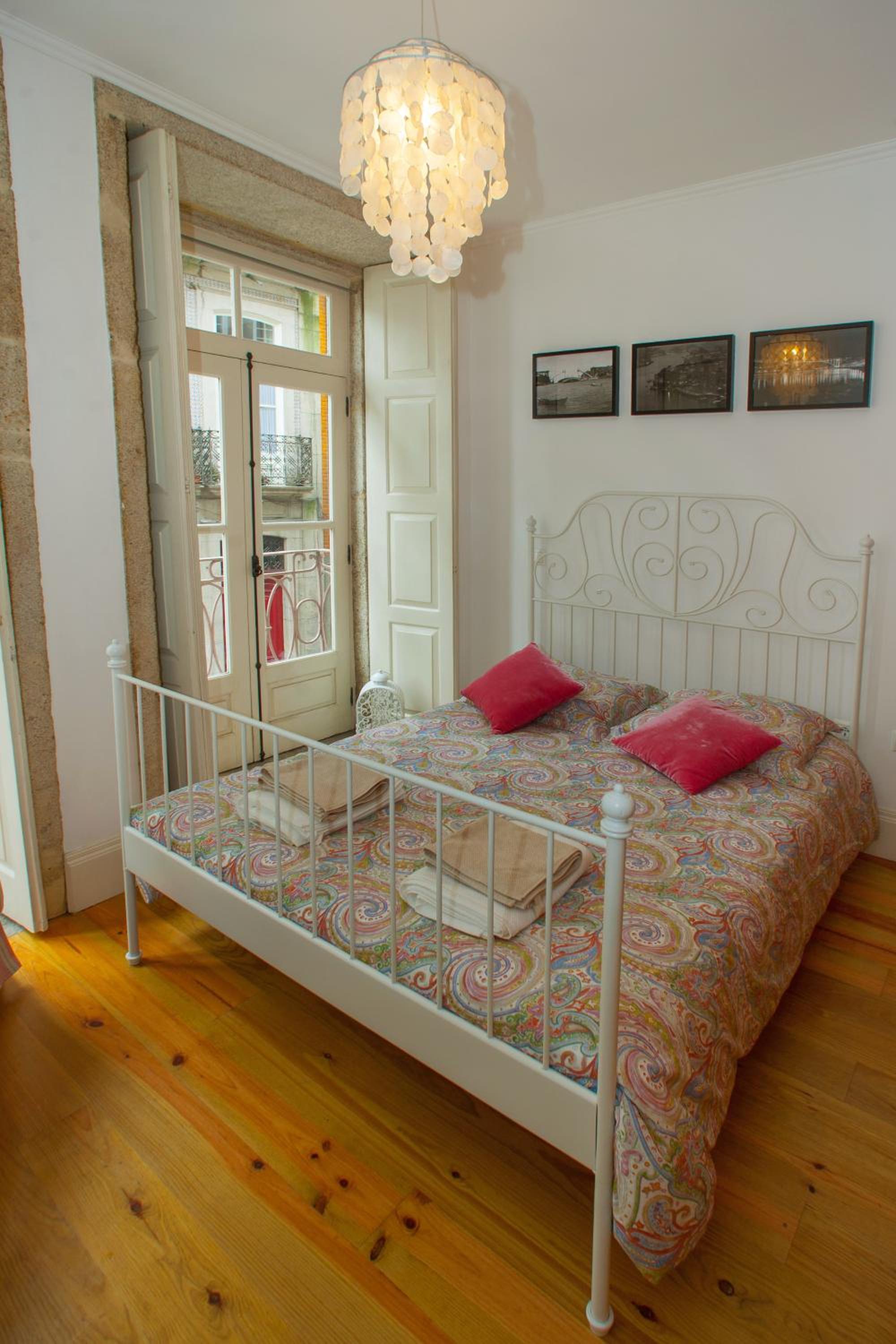 Two-Bedroom Apartment with Balcony and City View 
