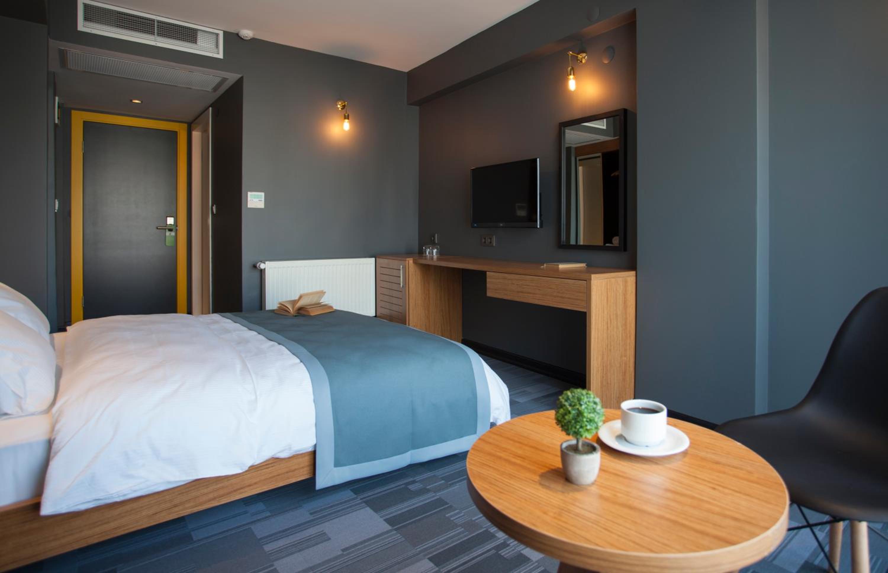 Deluxe Double or Twin Room photo 3