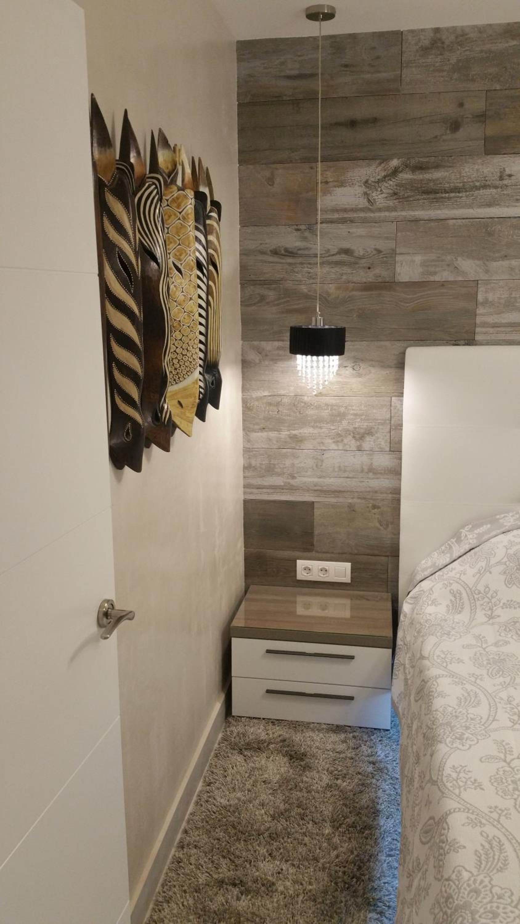 One-Bedroom Apartment photo 1