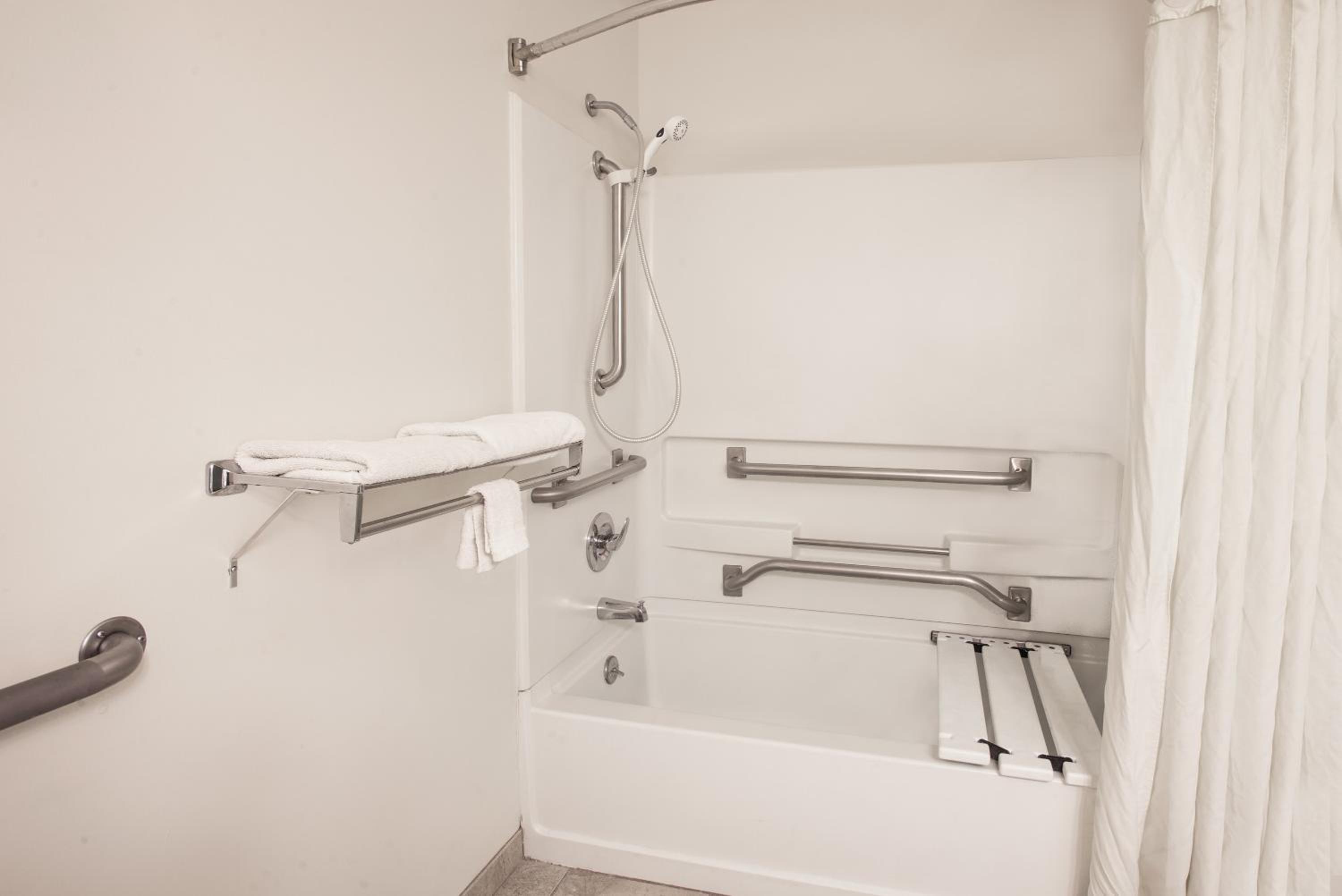 King Room - Mobility Access/Non-Smoking - Photo 2