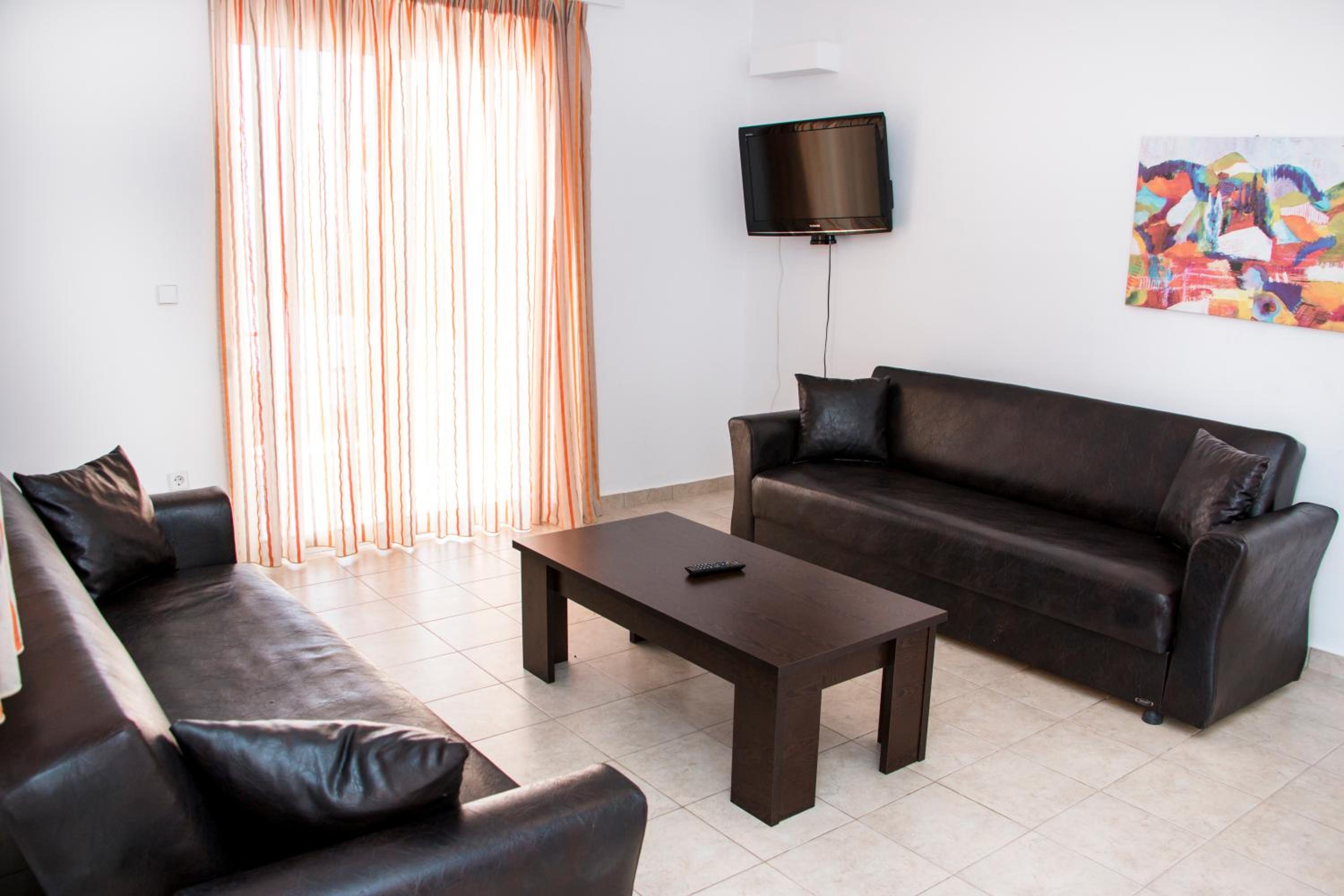 One-Bedroom Apartment (2 Adults + 1 Child)