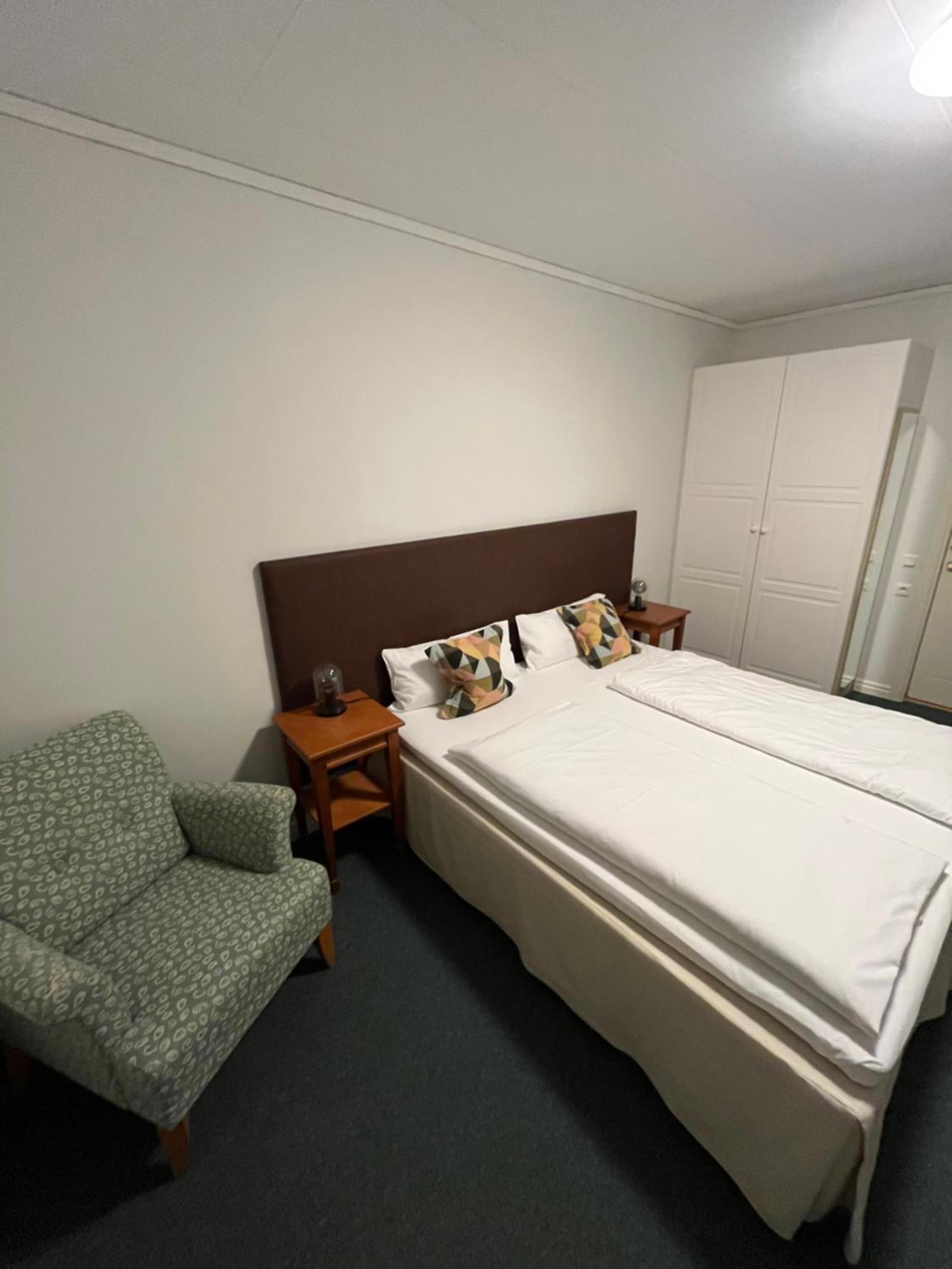 Basic Double Room photo 2