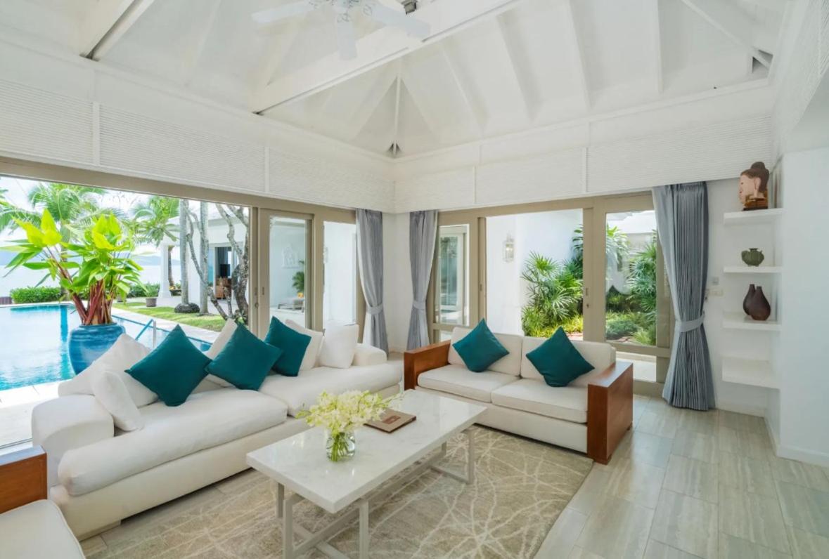 Villa - Beach Front photo 1