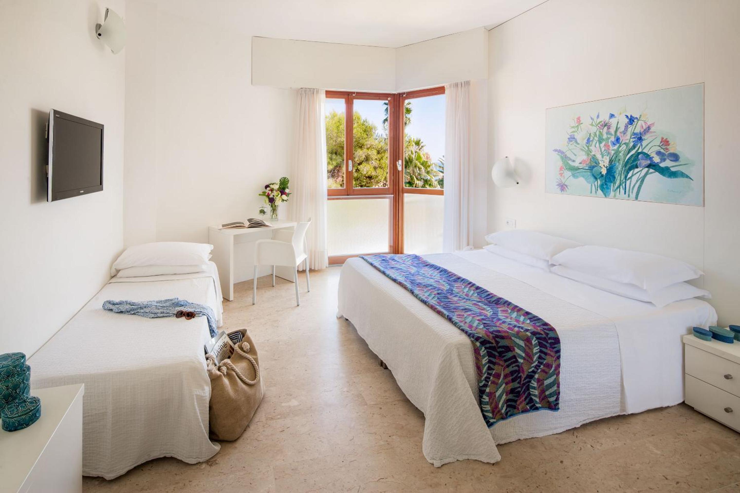 Triple Room with Sea View