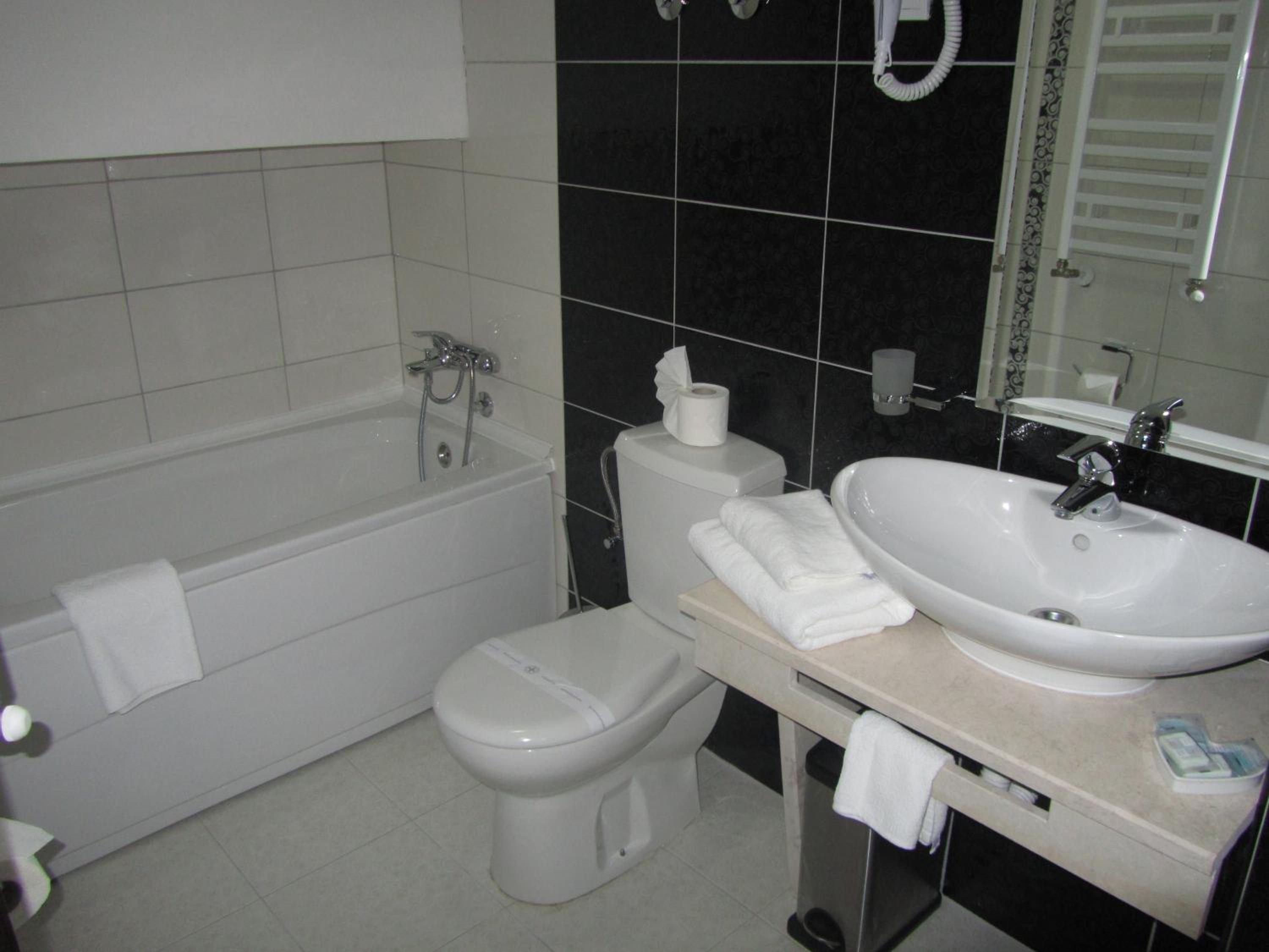 Single Room photo 3