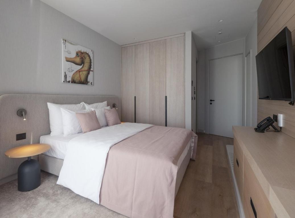 Standard Double or Twin Room with Garden View