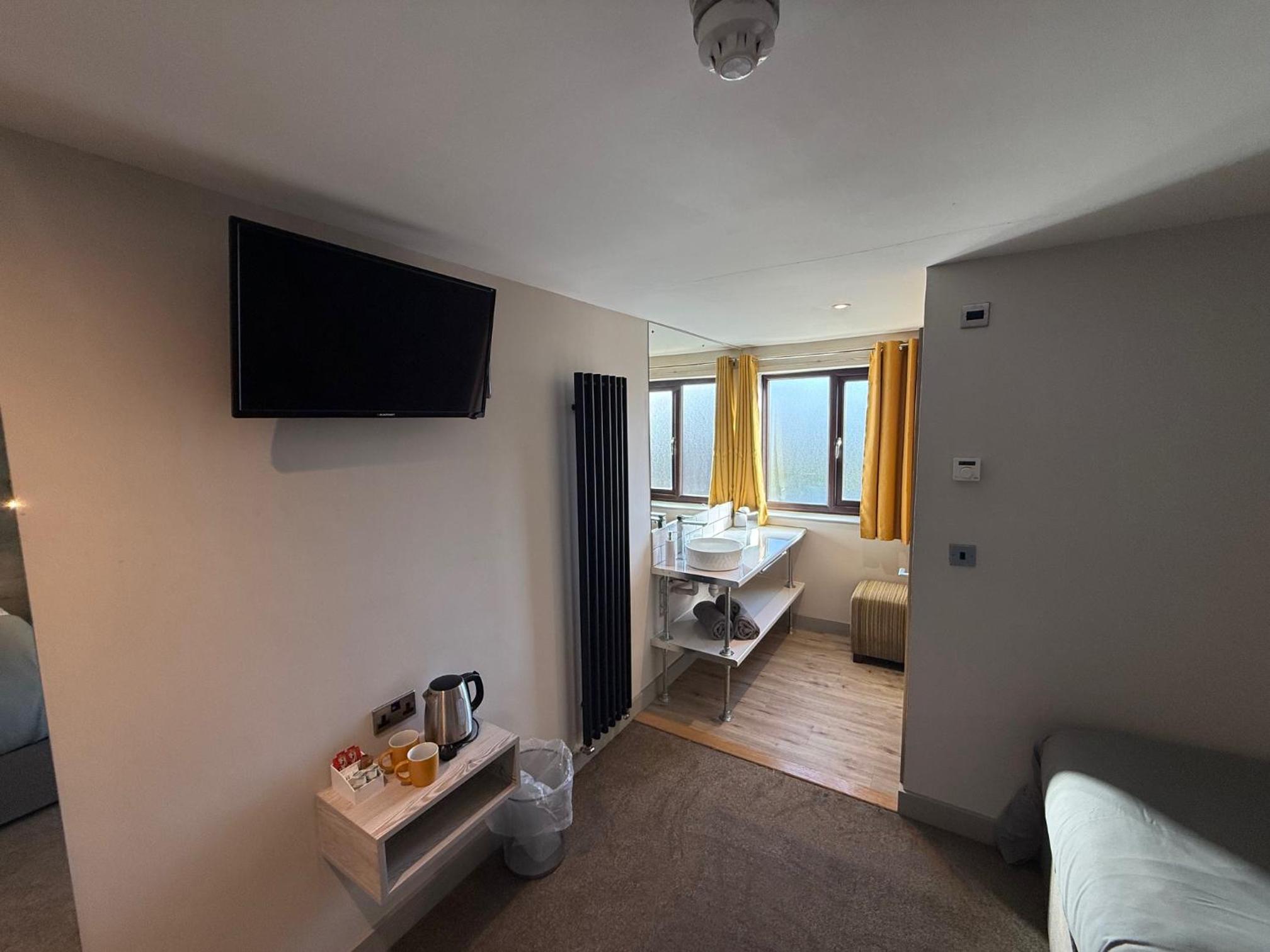 Standard Double Room photo 2