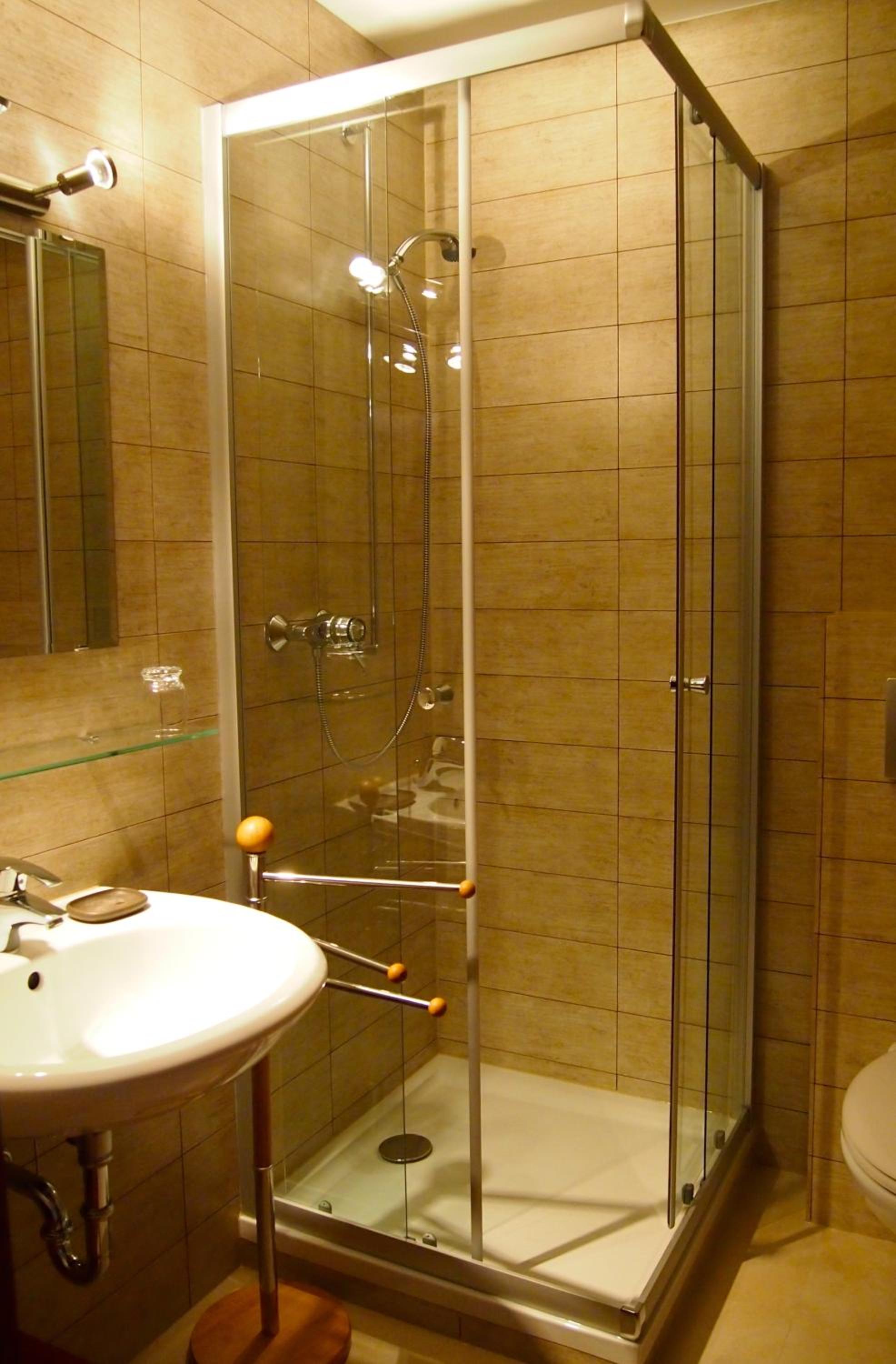 Double Room - Photo 2