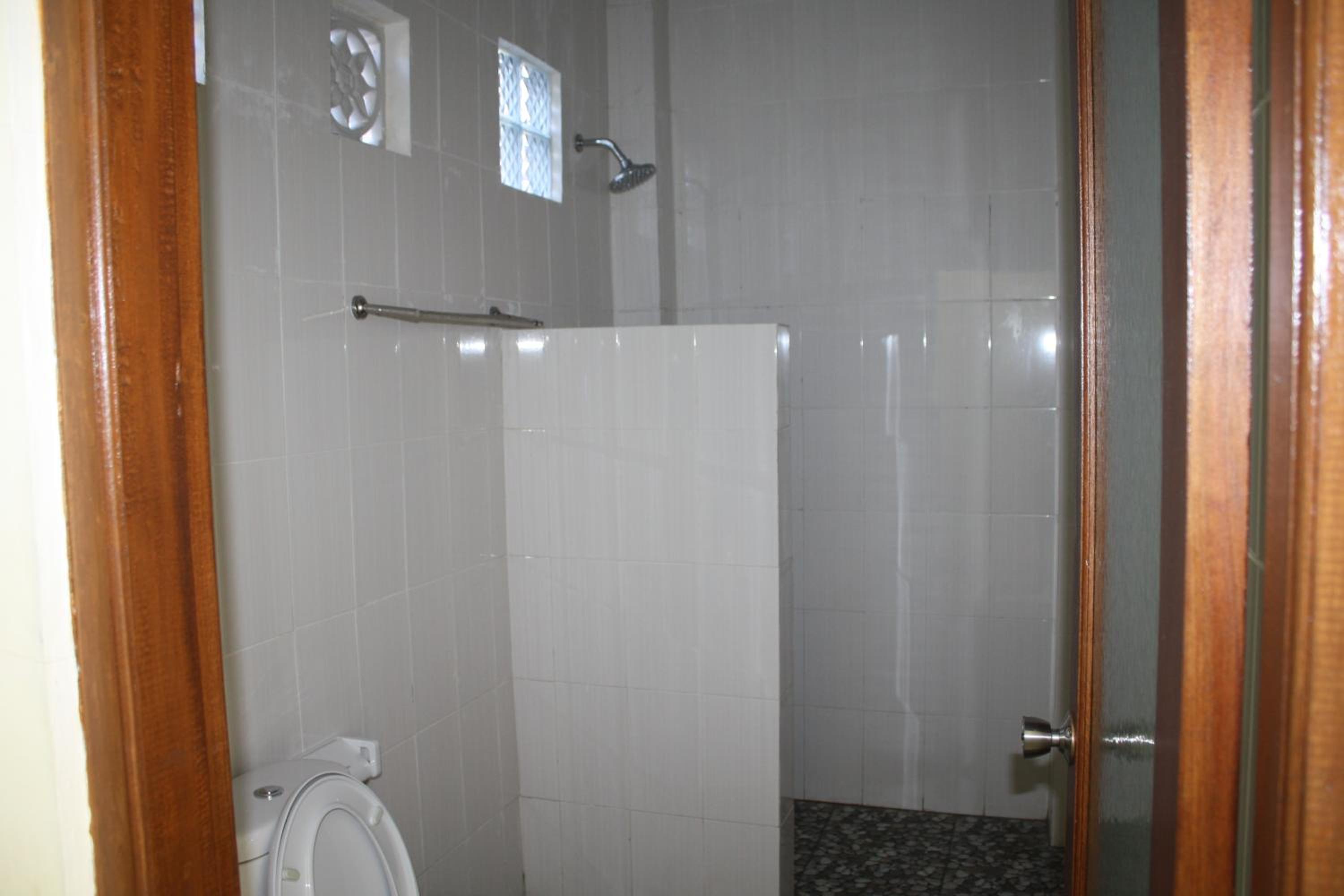 Standard Twin Room - Photo 6