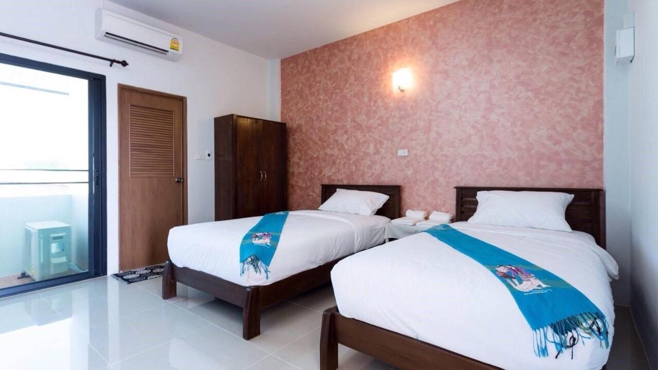 Standard Twin Room - Photo 3