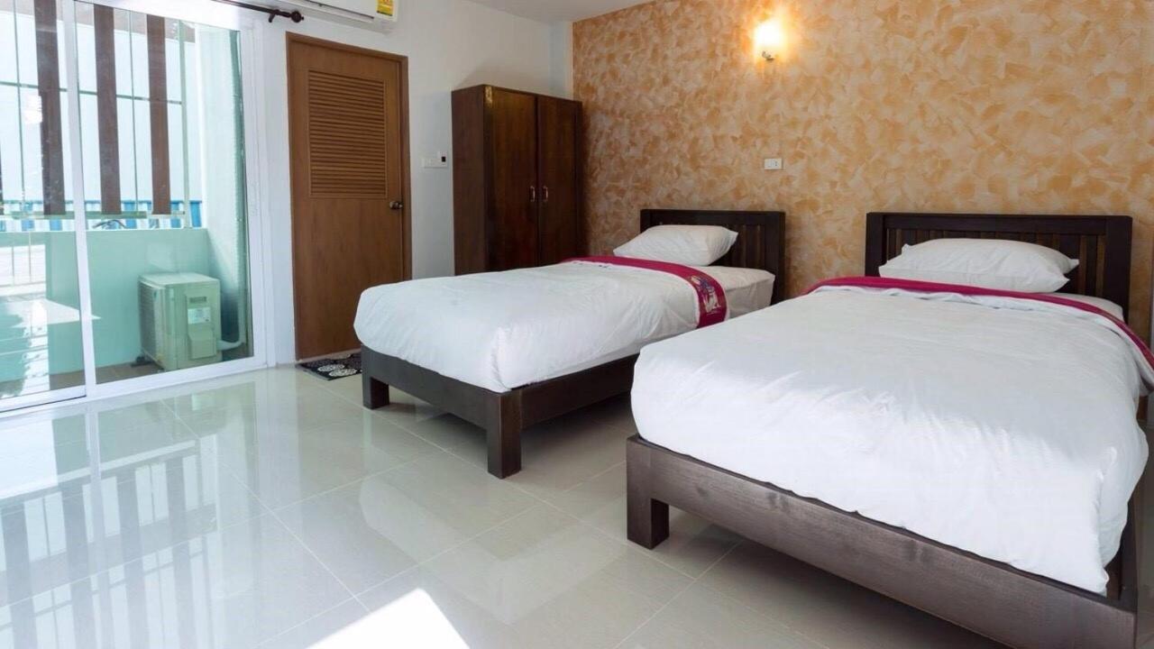 Standard Twin Room - Photo 2