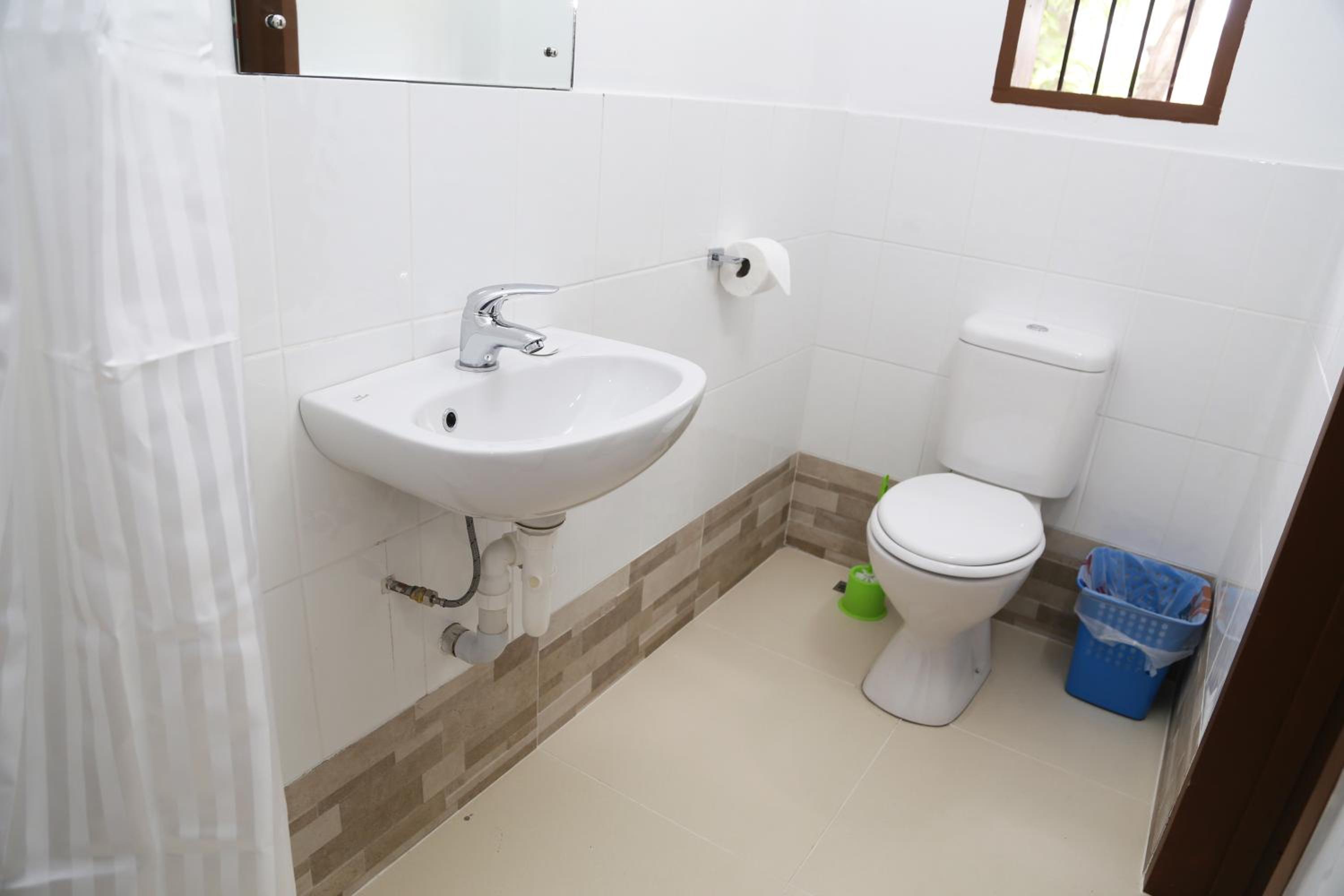 Double Room with Private Bathroom photo 3
