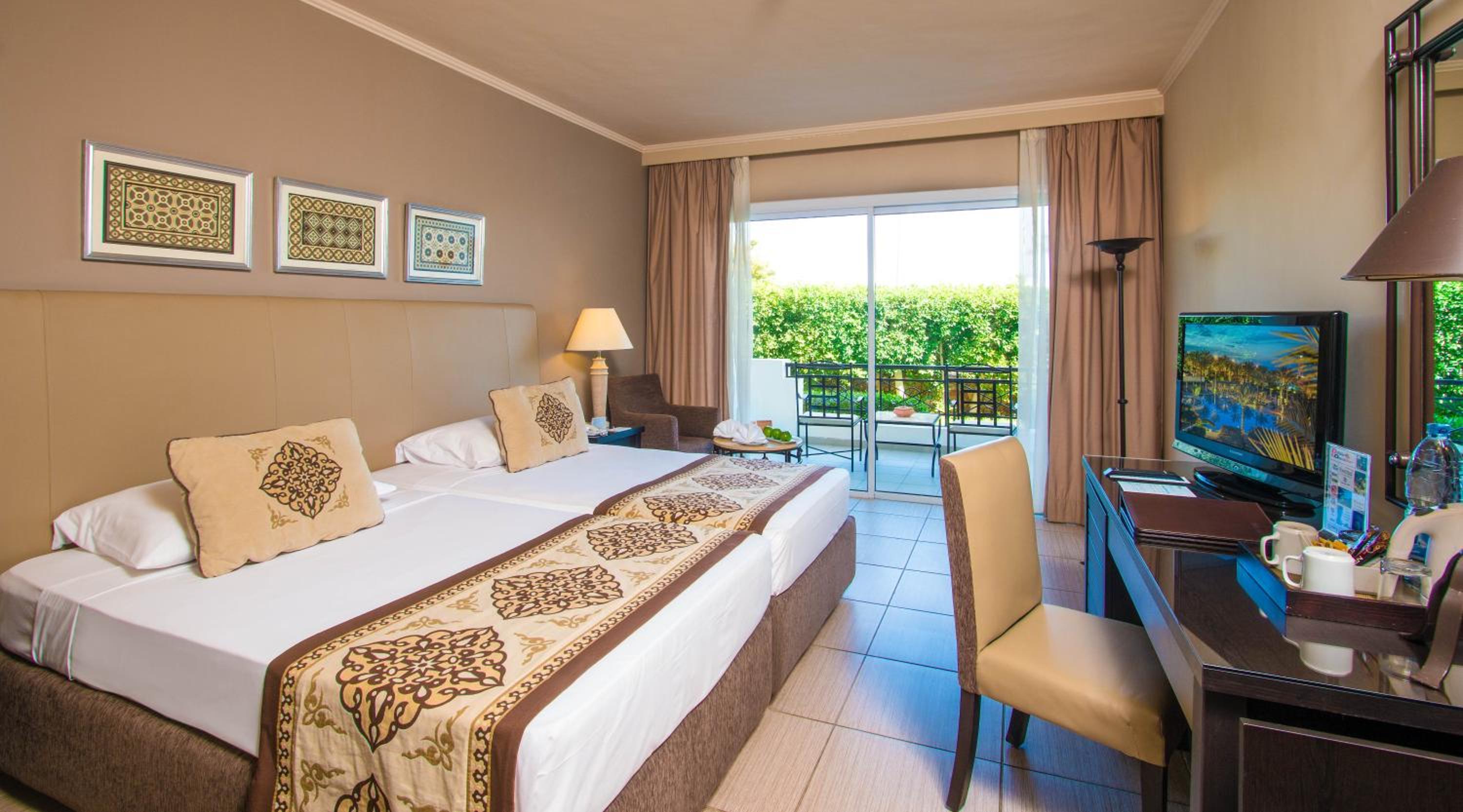 Superior Queen or Twin Bed Garden or Pool View