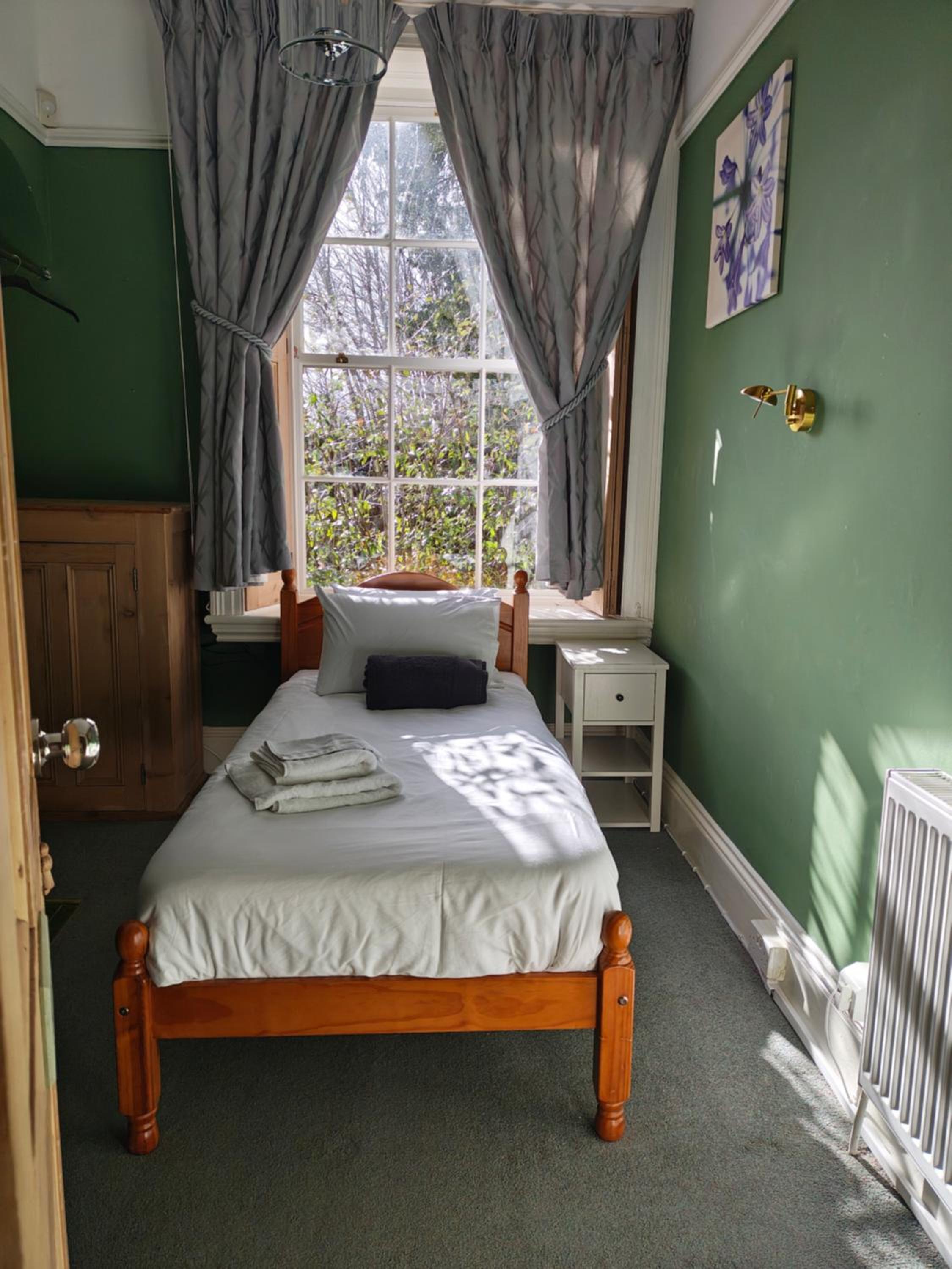 Single Room with Shared Shower and Toilet
