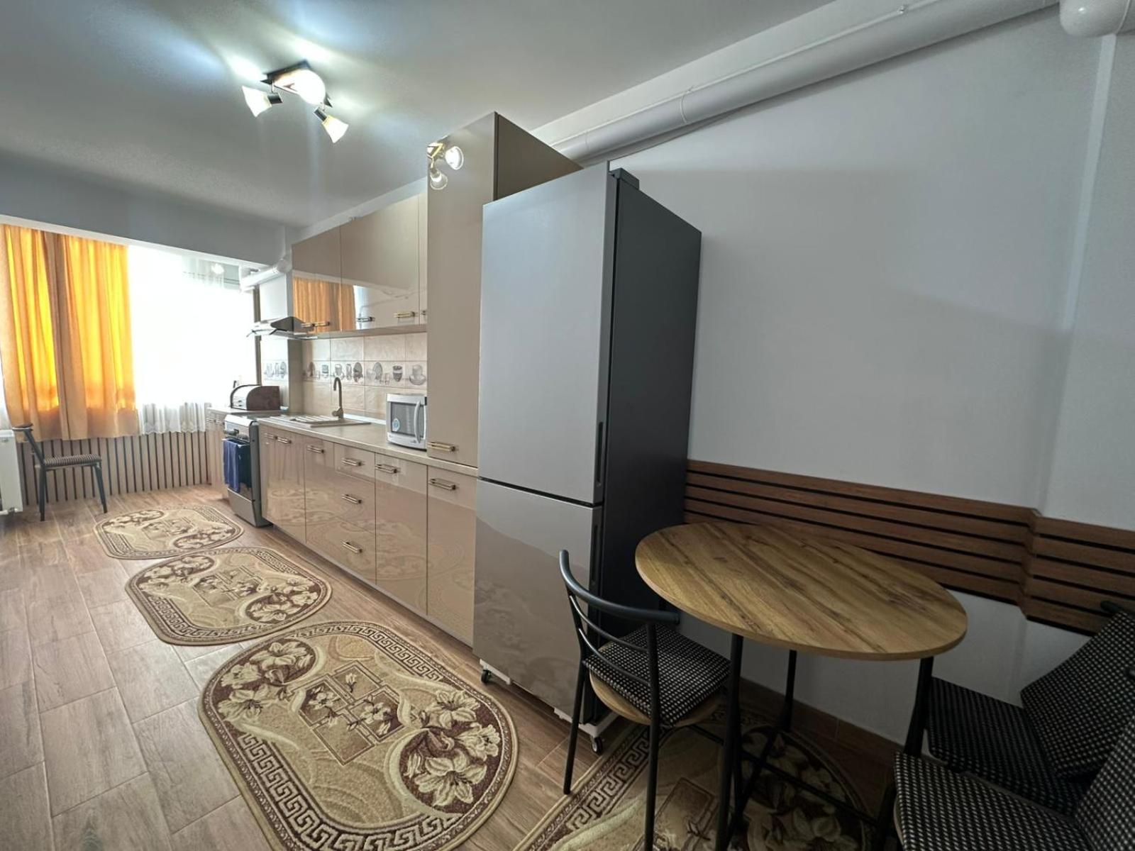 Apartment photo 2