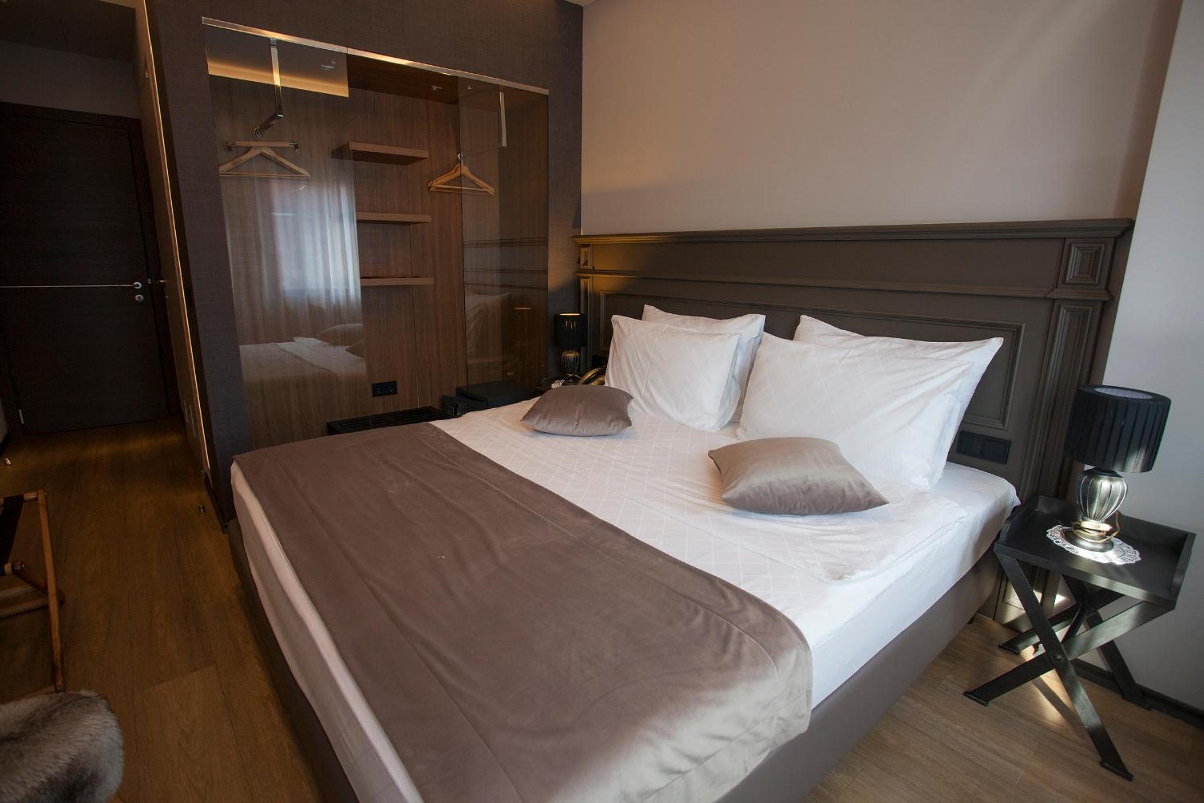 Double or Twin Room photo 3