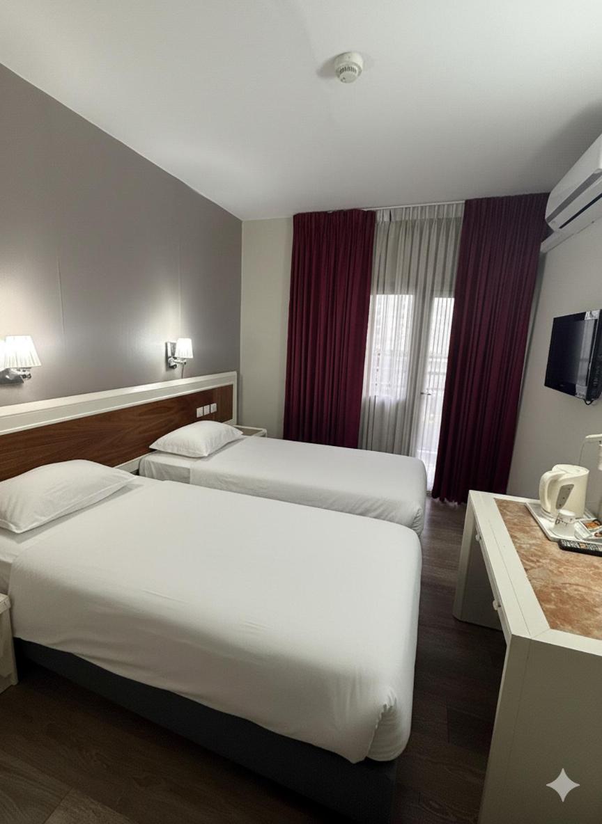 Twin Room with Balcony