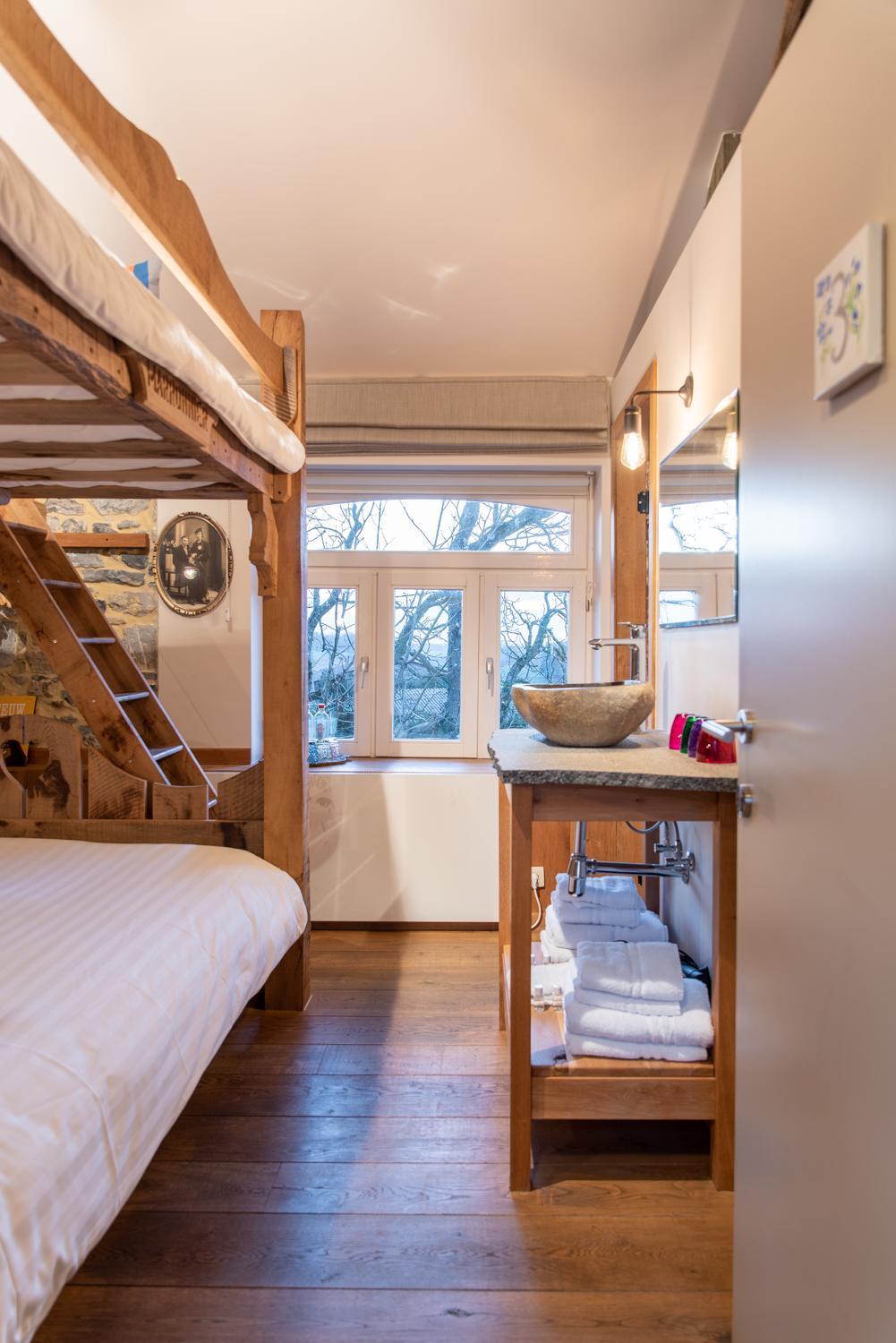 Deluxe Quadruple Room photo 1