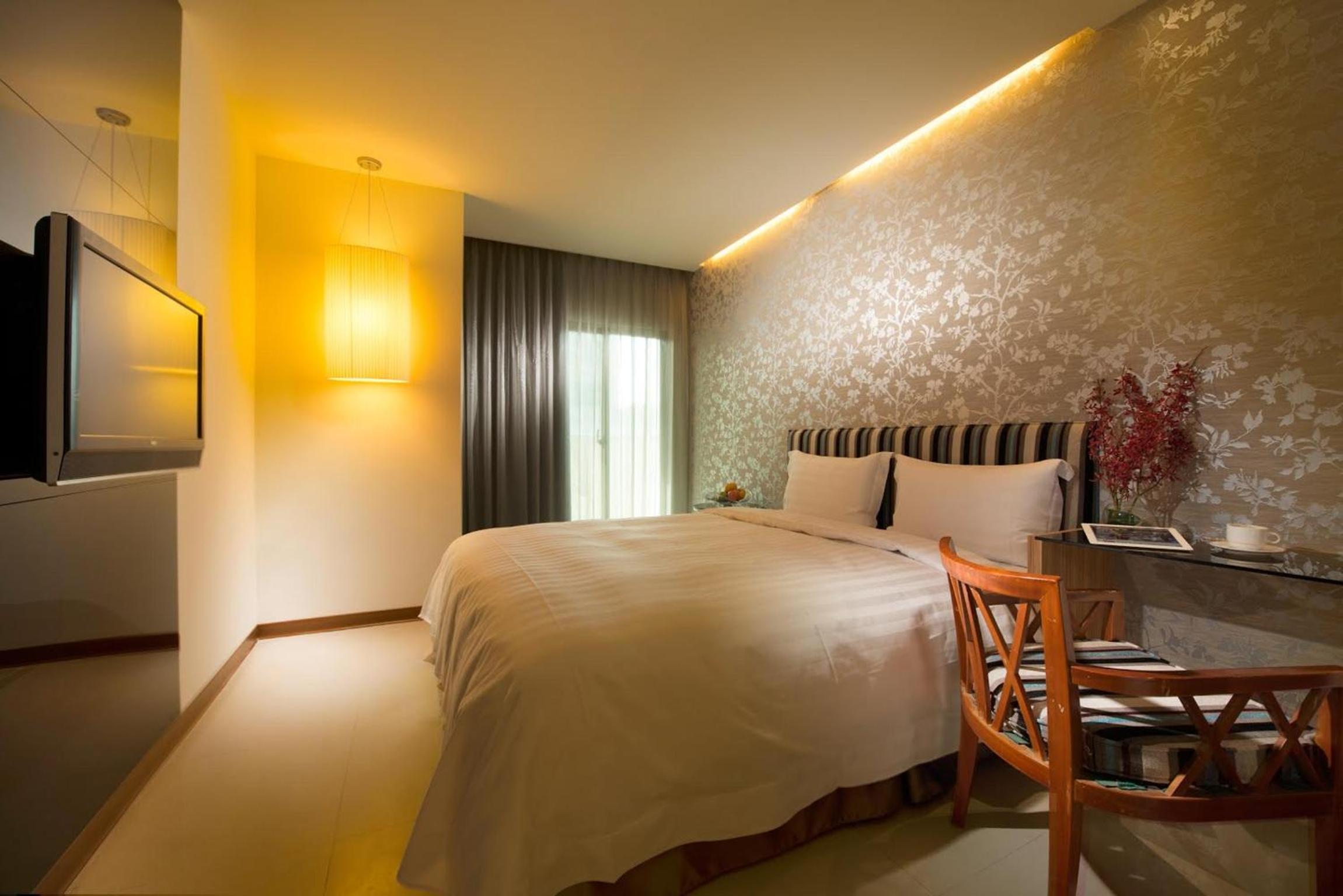 Classic Double Room (No Windows) - Photo 1