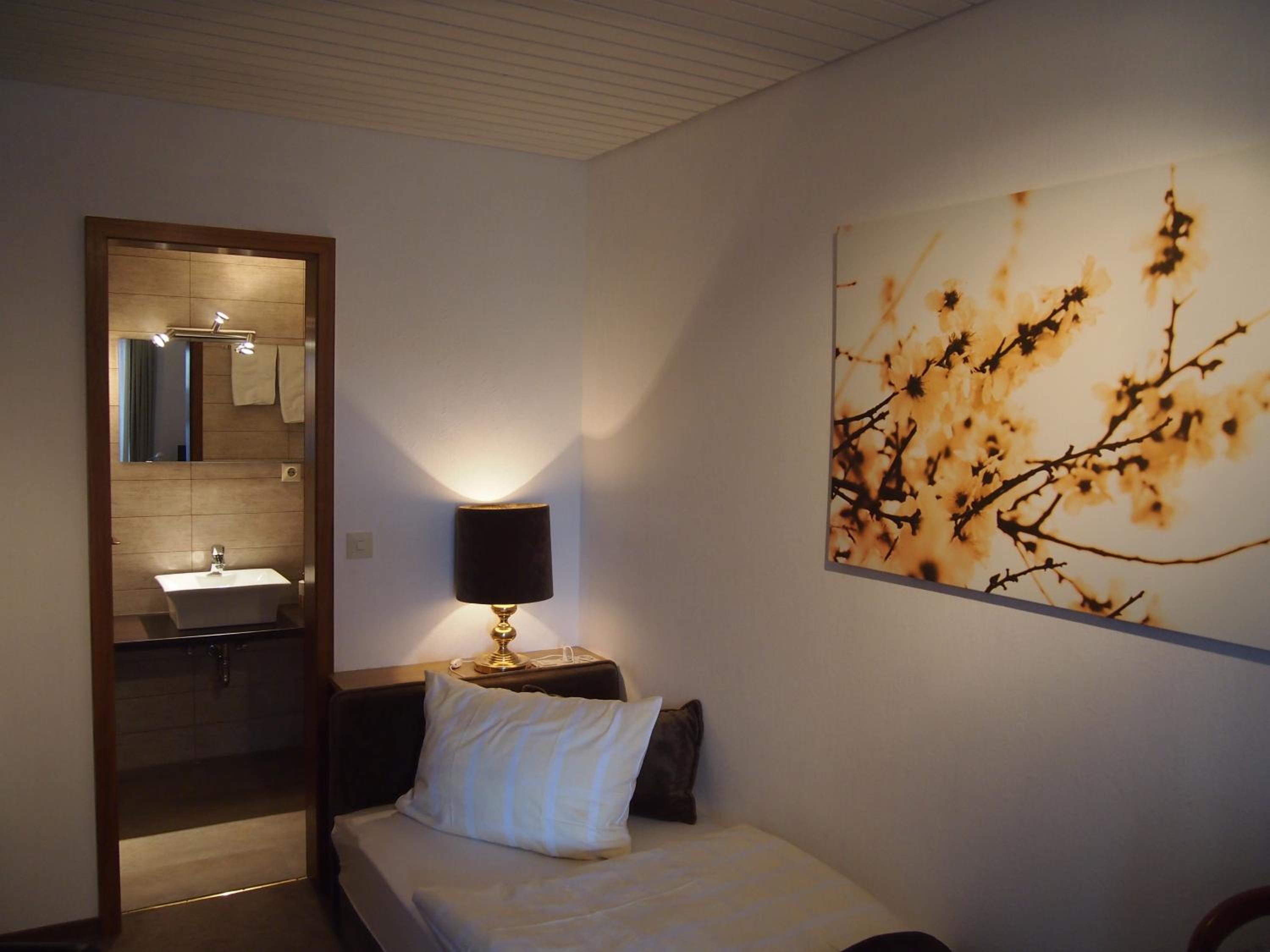 Double Room with Lahn View - Photo 1