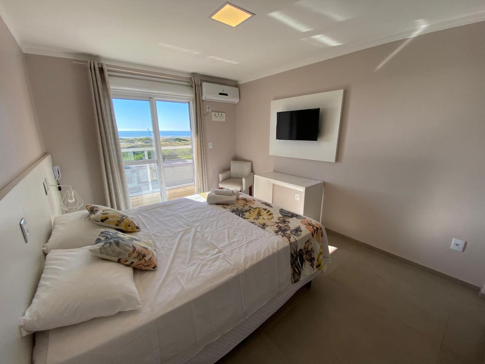 Deluxe Family Suite photo 1