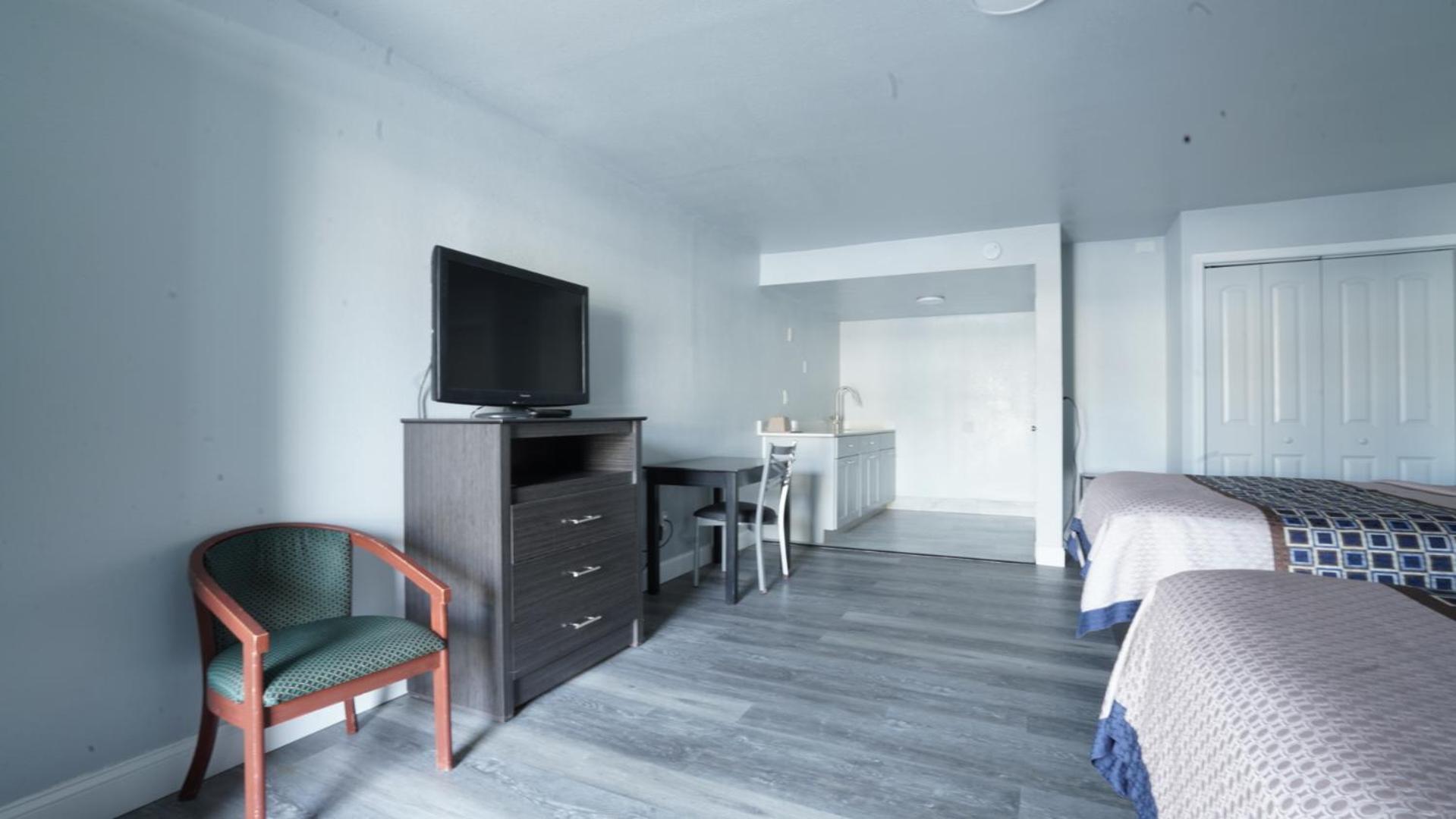 Queen Studio with Two Queen beds - Non-Smoking
